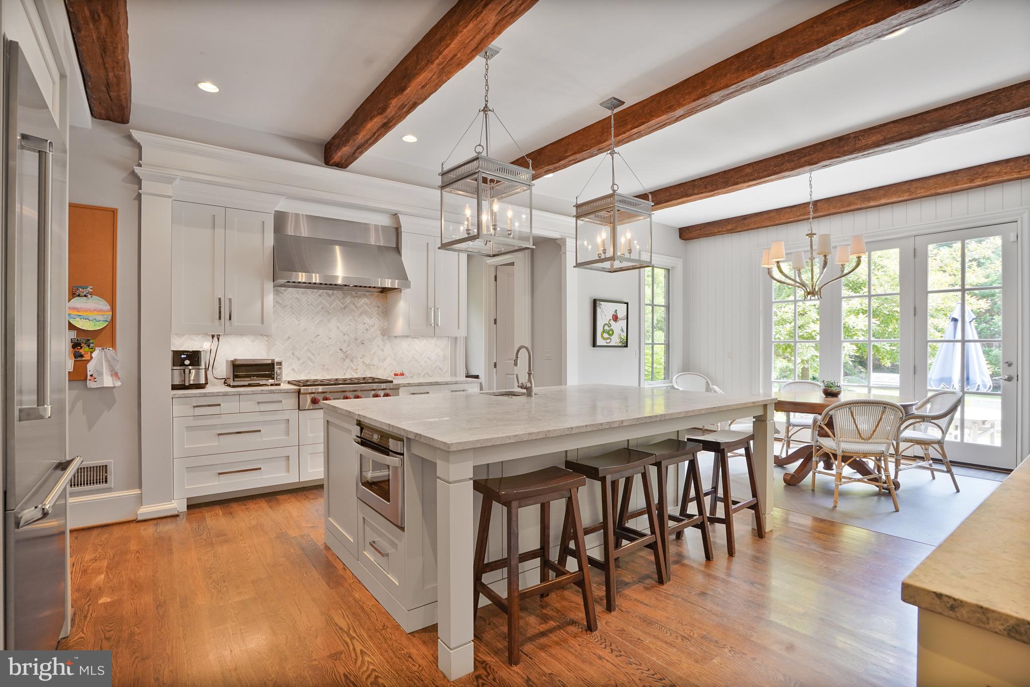 CLEARVIEW MANOR - Residential