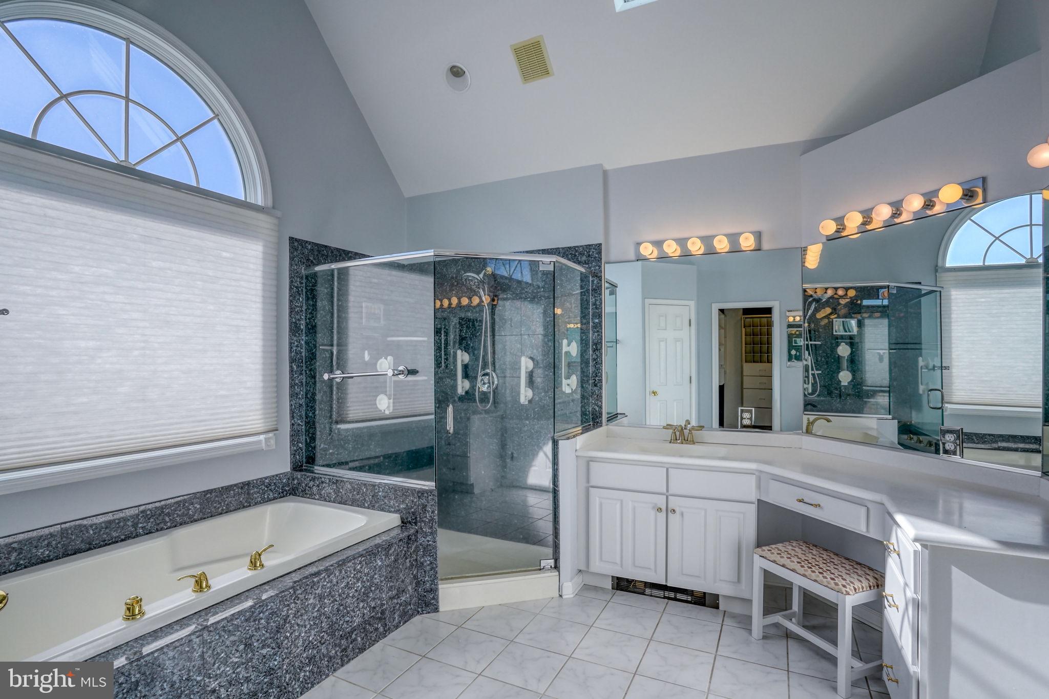 WOLFE POINTE - Residential