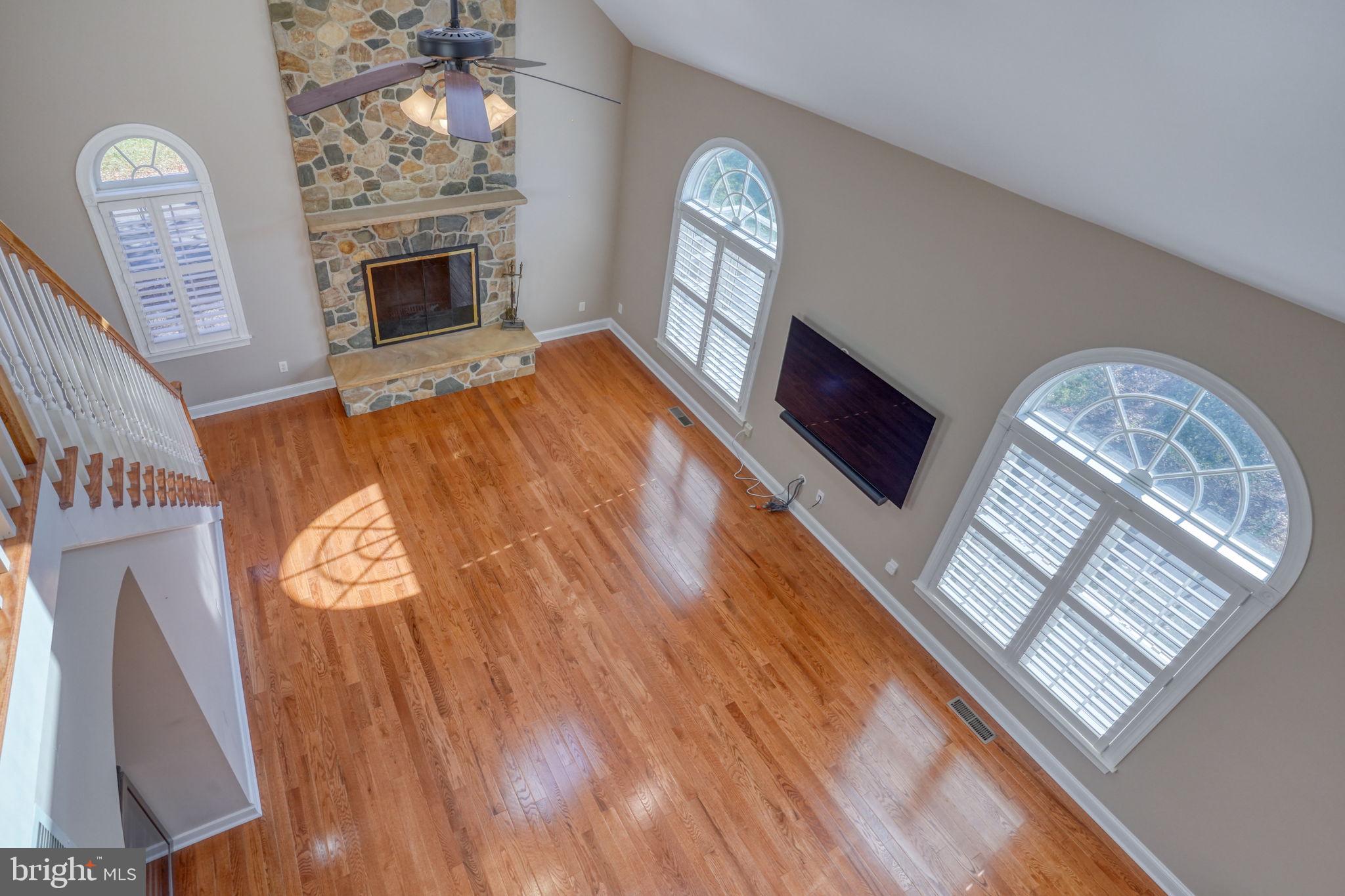 WOLFE POINTE - Residential