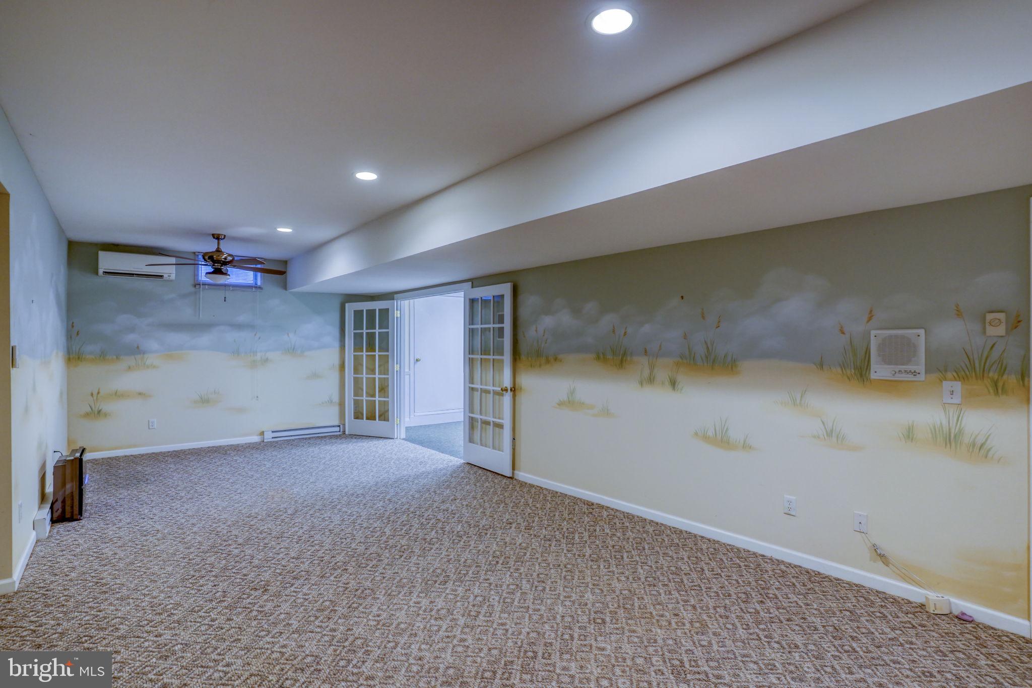 WOLFE POINTE - Residential