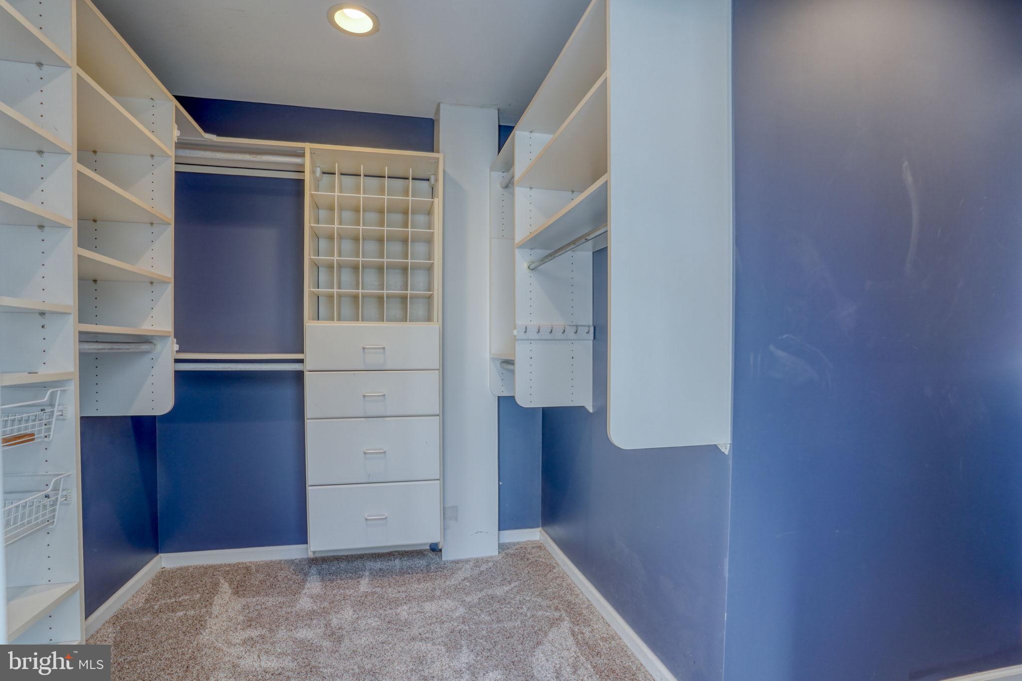 WOLFE POINTE - Residential