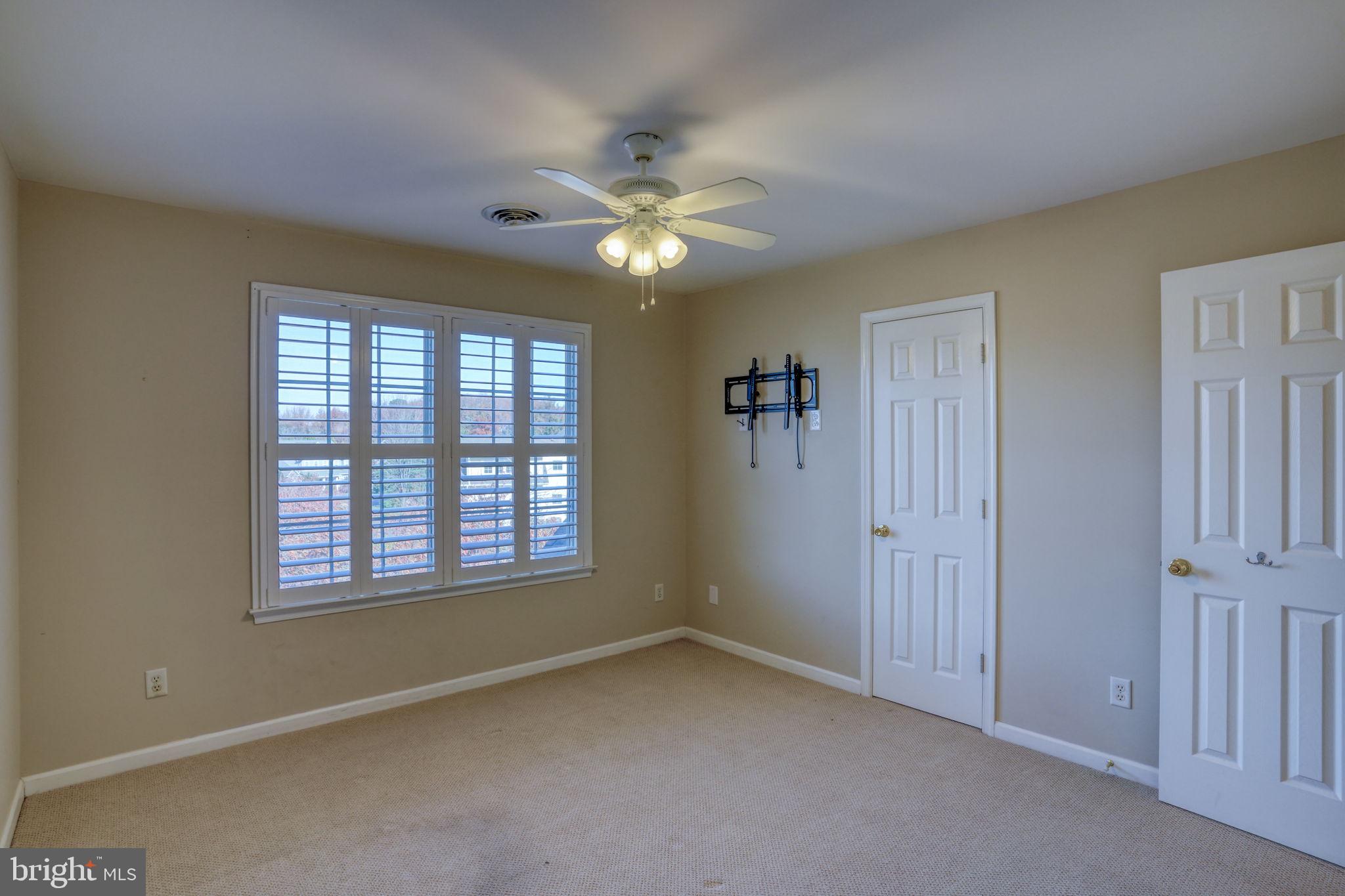 WOLFE POINTE - Residential