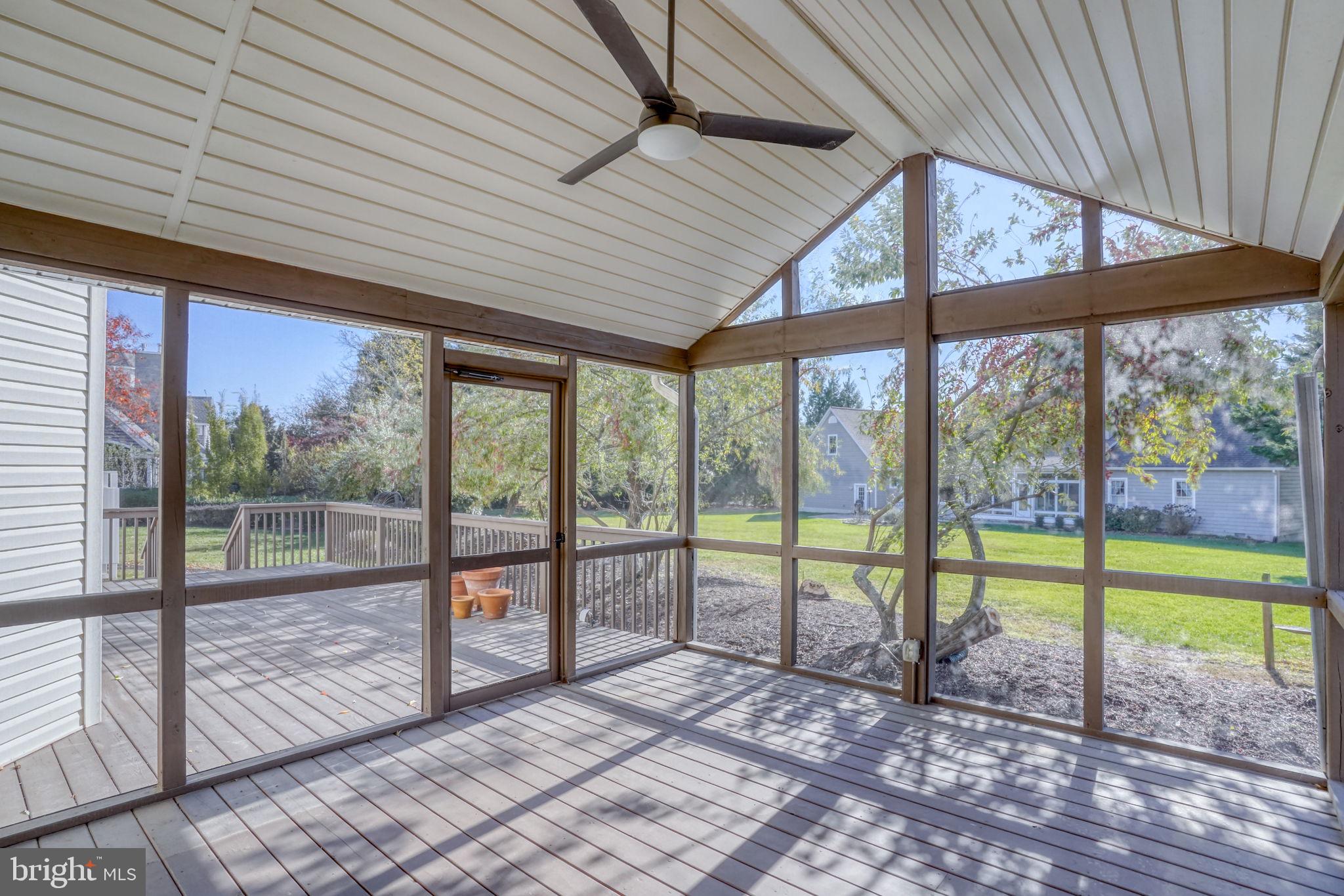 WOLFE POINTE - Residential