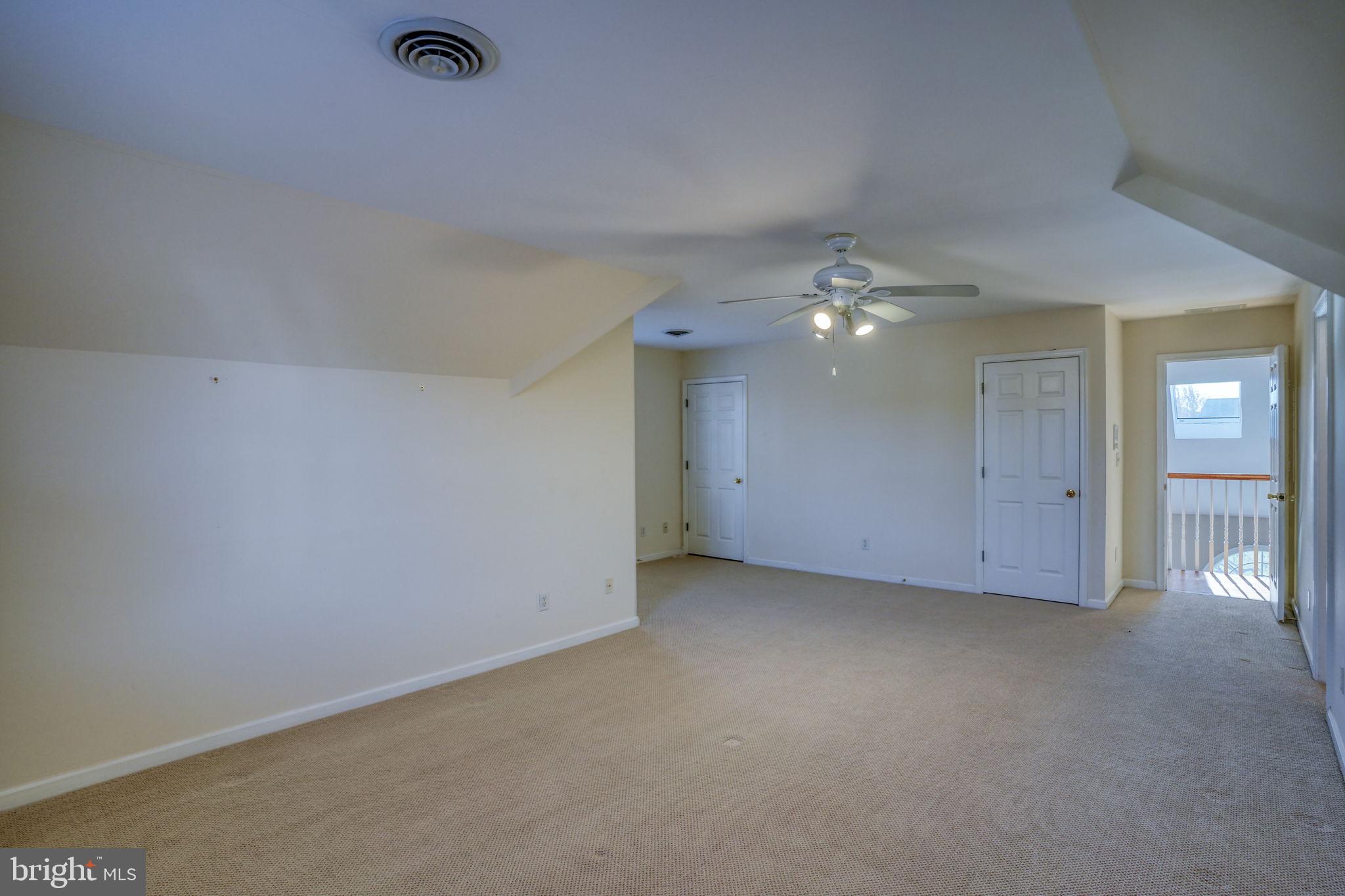 WOLFE POINTE - Residential