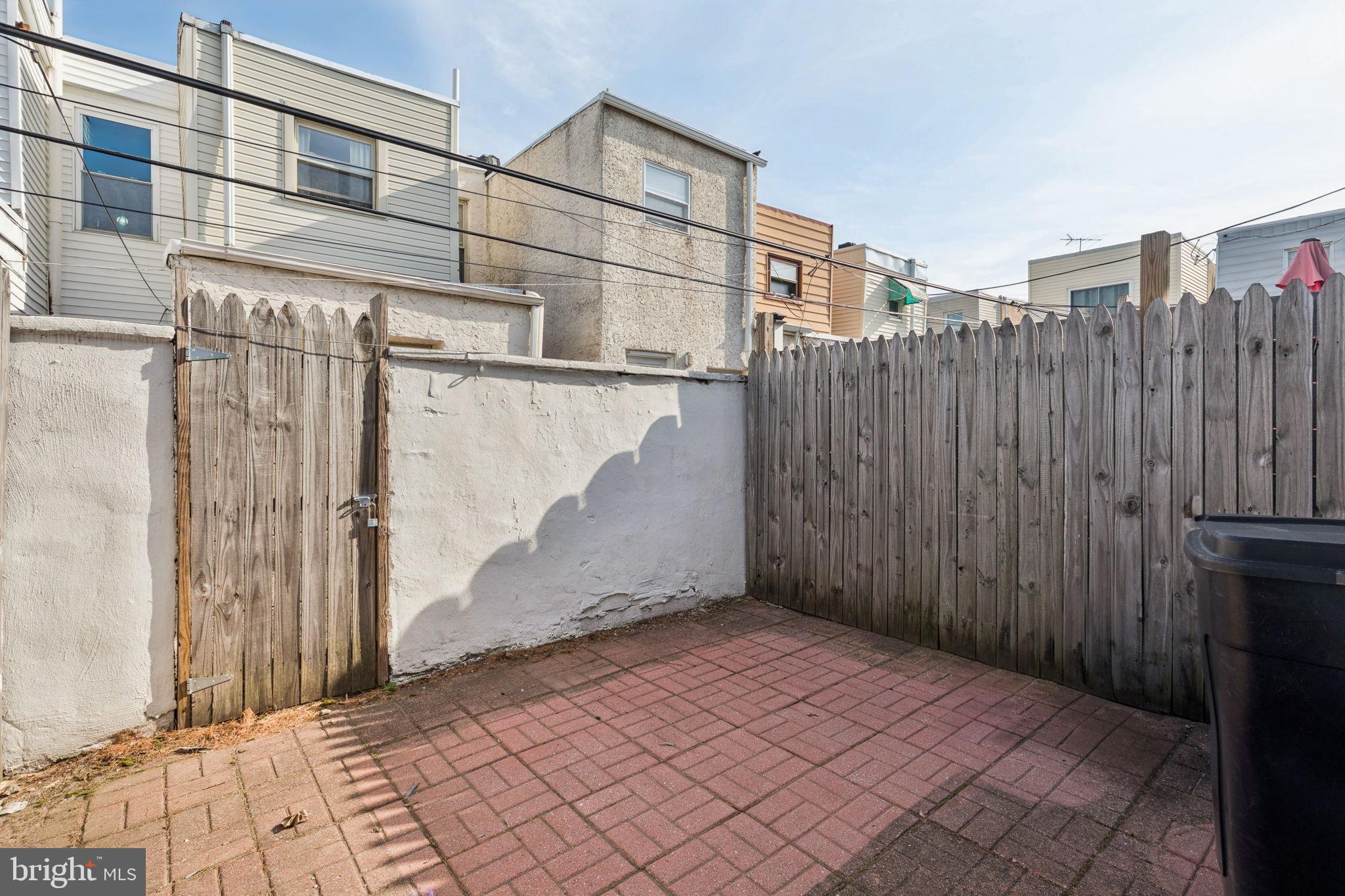 WHITMAN - Residential