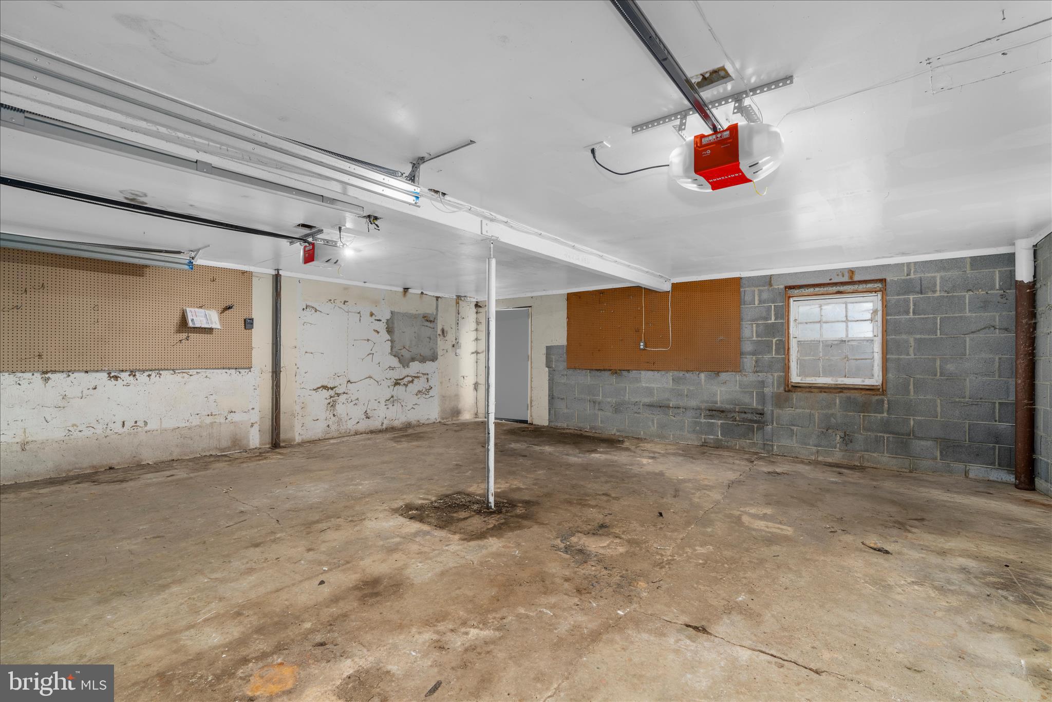 MIDDLETOWN - Residential