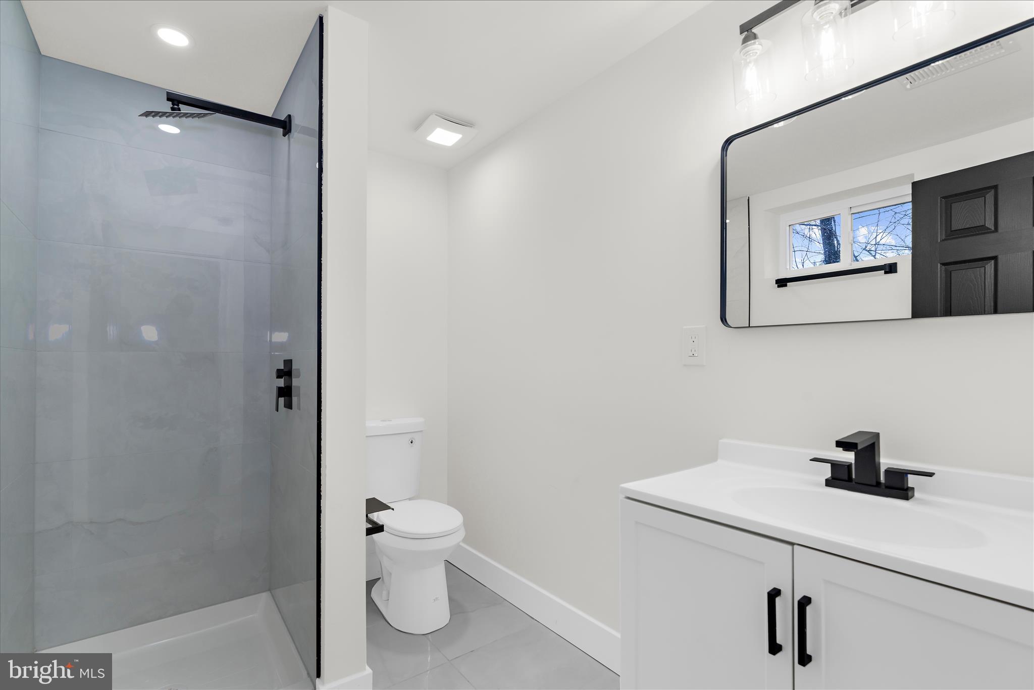 MIDDLETOWN - Residential