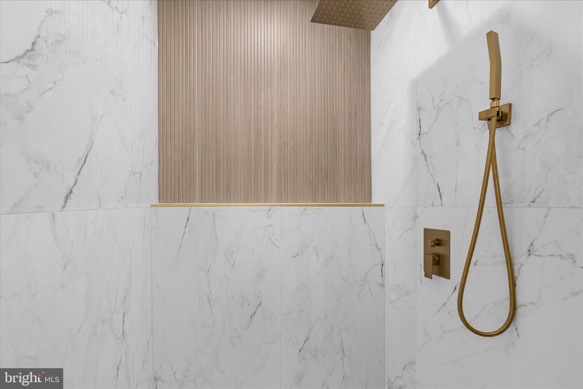 MIDDLETOWN - Residential