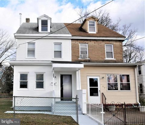 Multifamily For Sale - 504 Bridge Street<br/> BEVERLY, NJ 08010