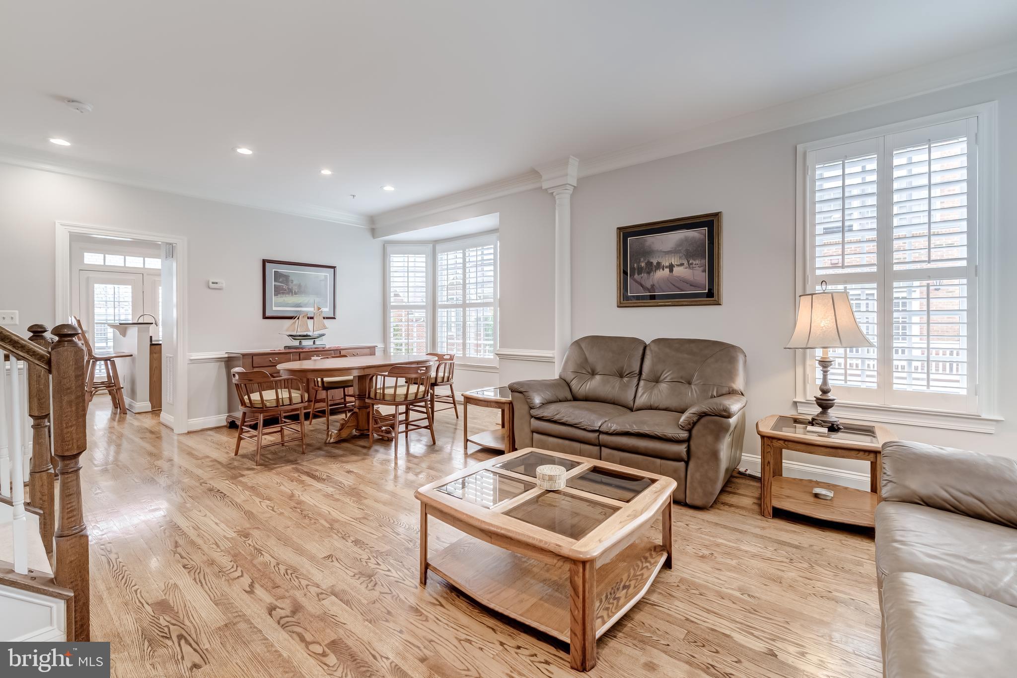 1222 ROUNDHOUSE LANE