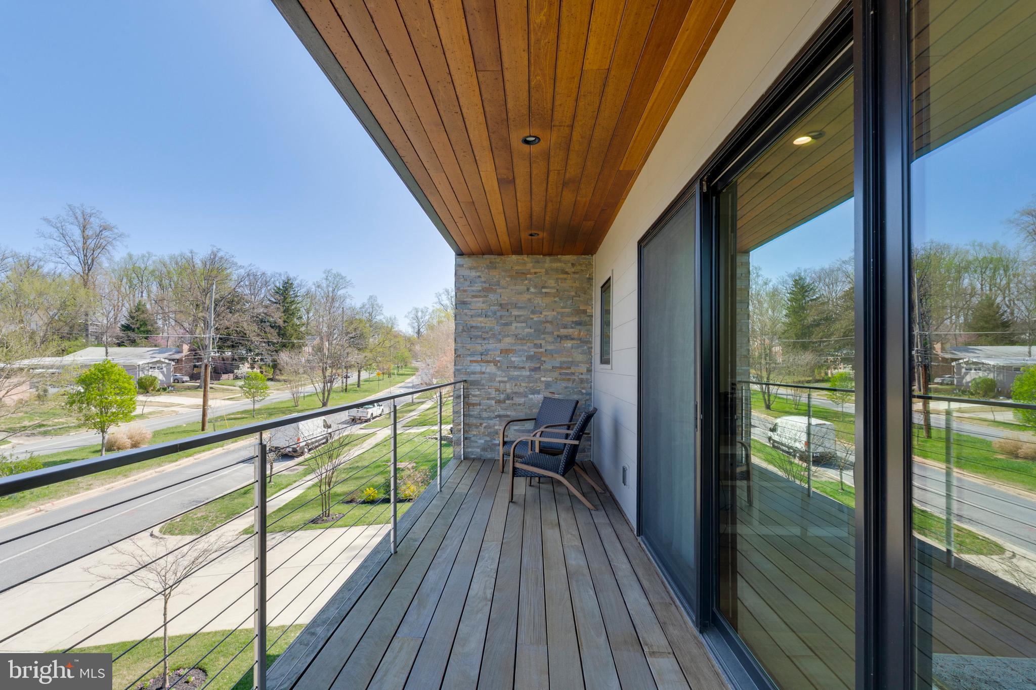 GREENWICH FOREST - Residential