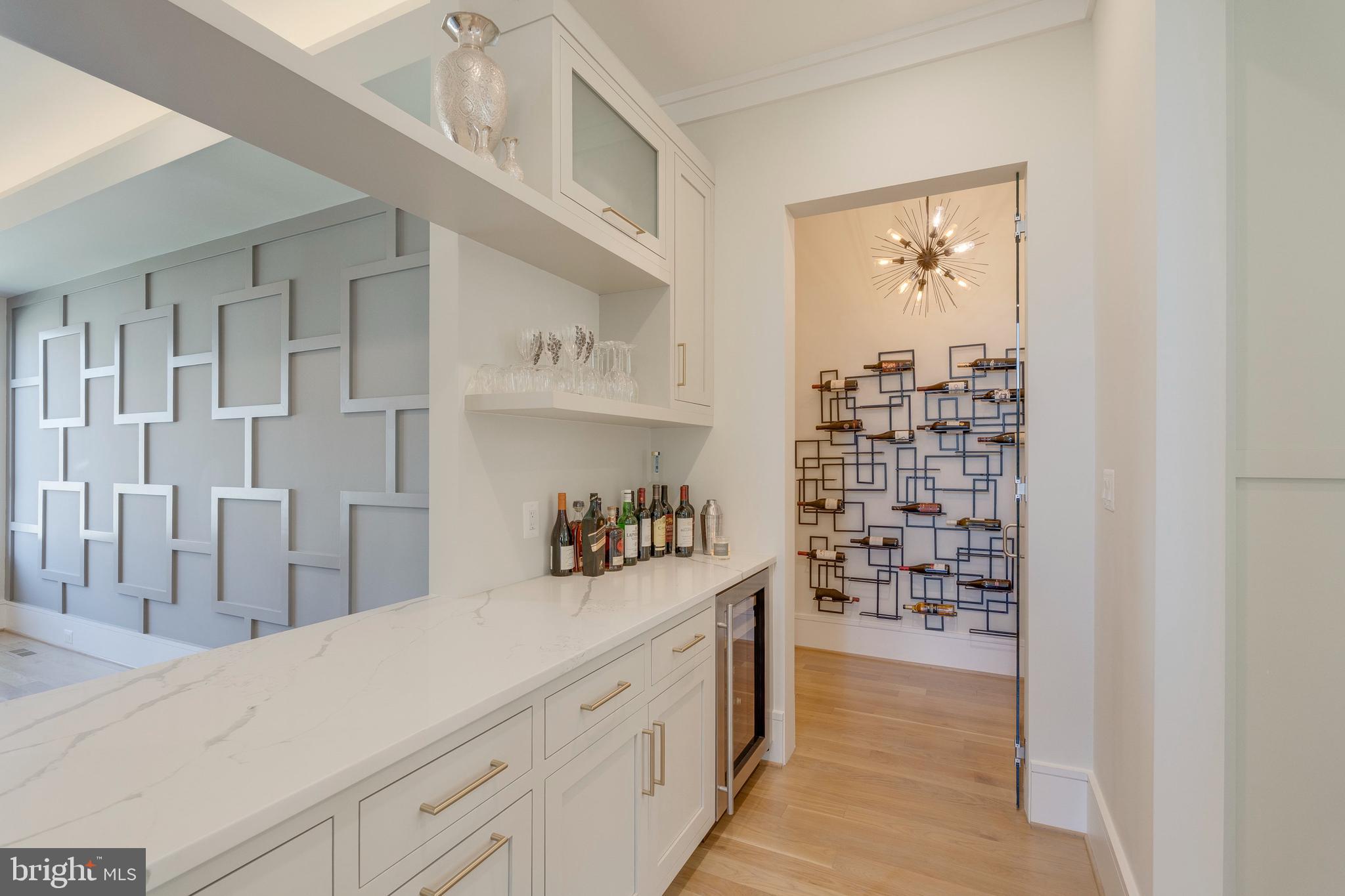 GREENWICH FOREST - Residential