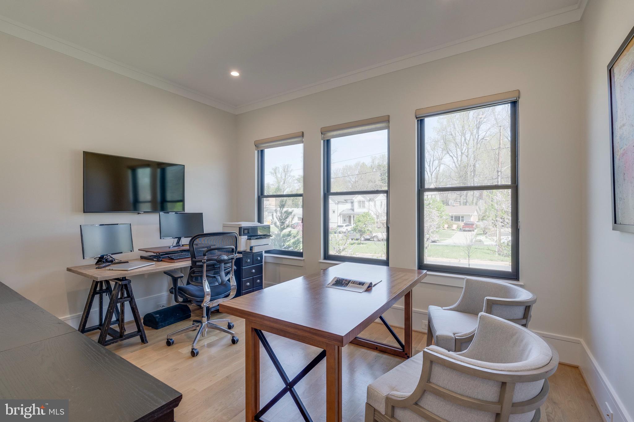 GREENWICH FOREST - Residential