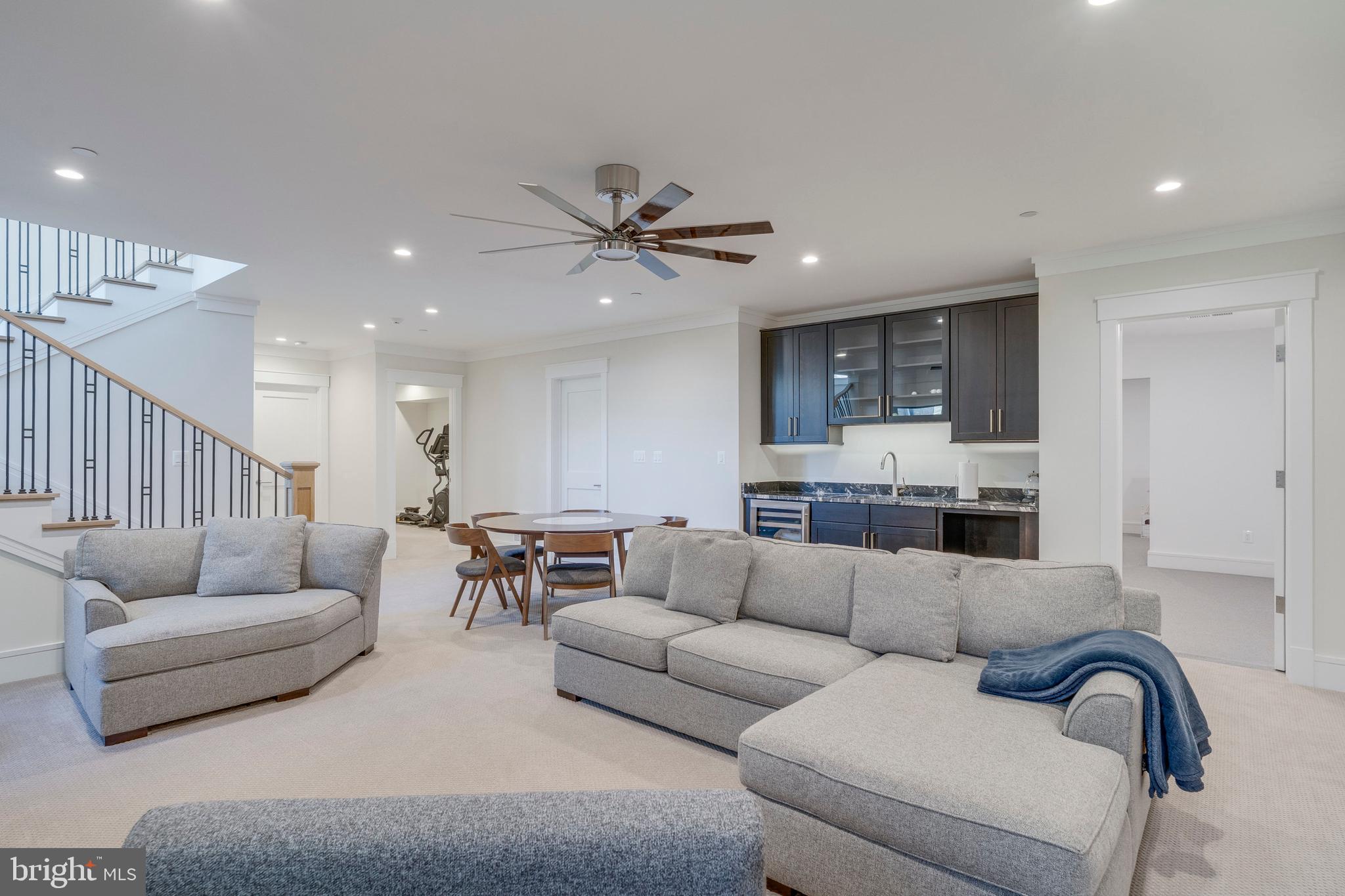 GREENWICH FOREST - Residential