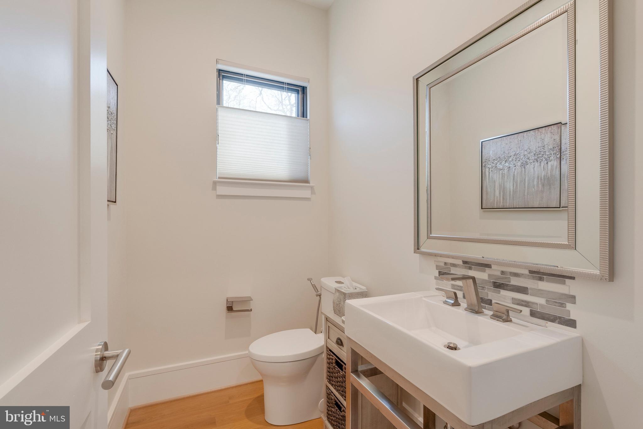 GREENWICH FOREST - Residential