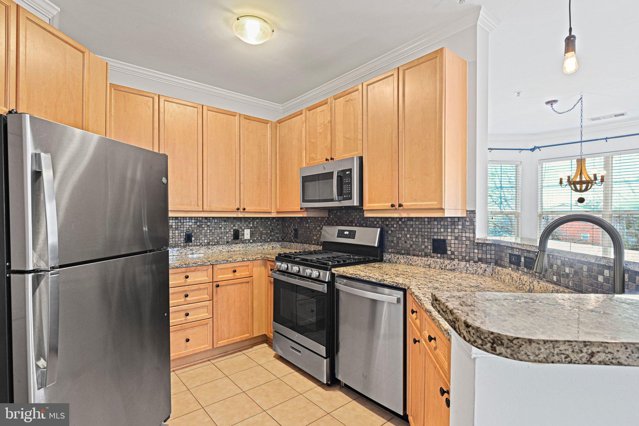 FORTNIGHTLY SQUARE - Residential