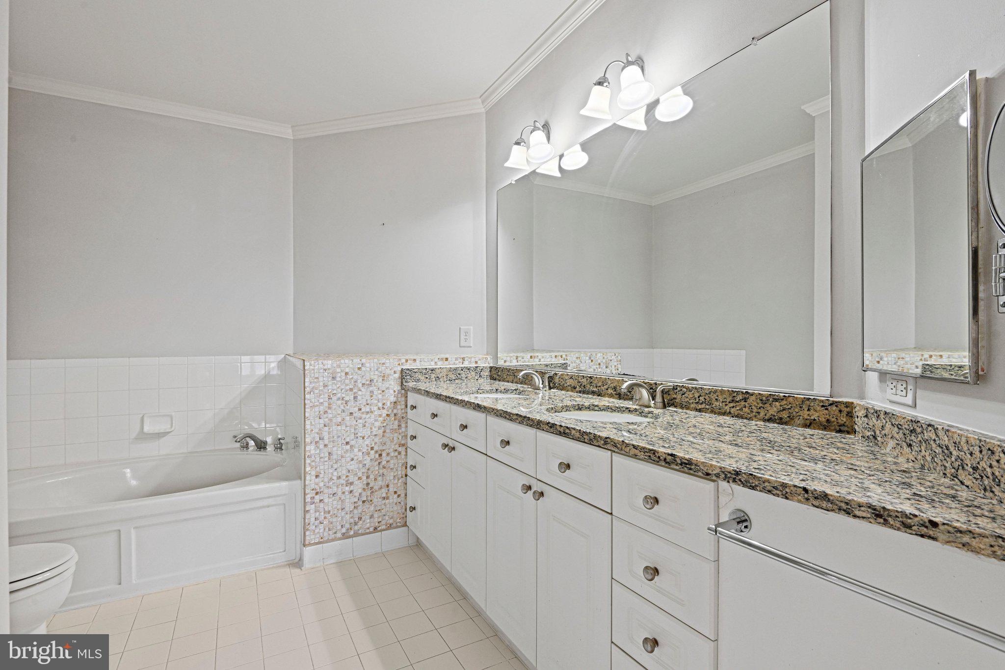 FORTNIGHTLY SQUARE - Residential