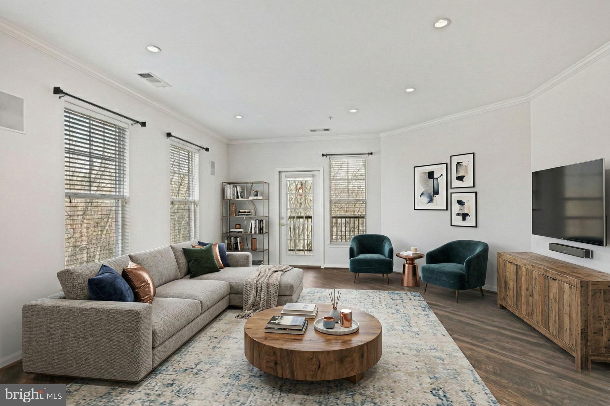 FORTNIGHTLY SQUARE - Residential