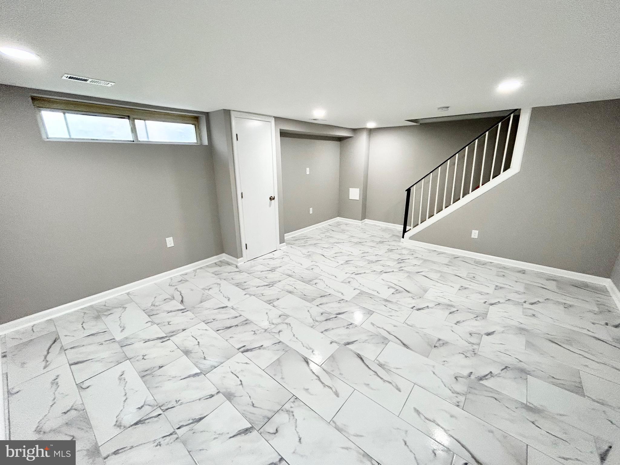 PERRING LOCH - Residential