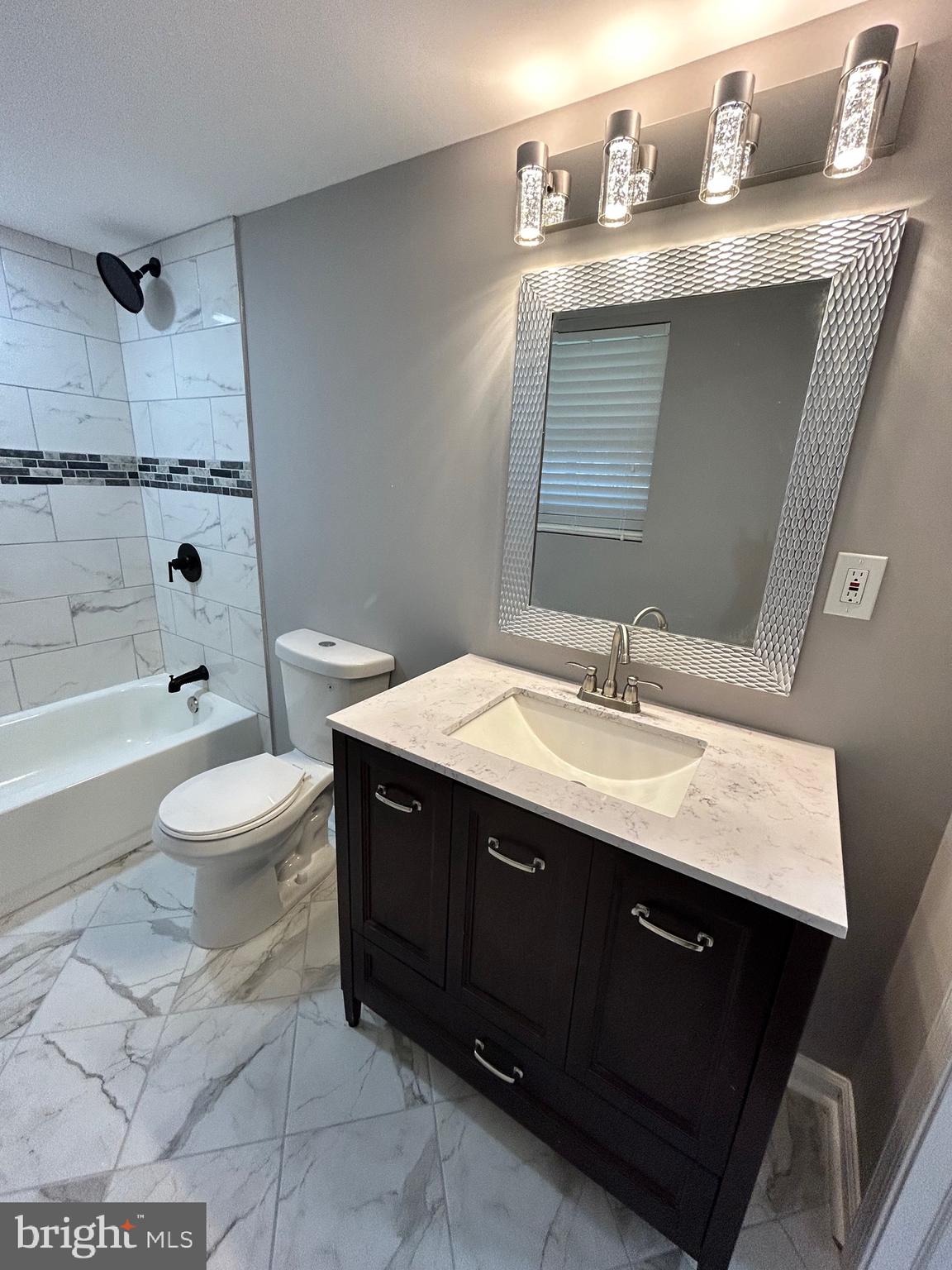 PERRING LOCH - Residential