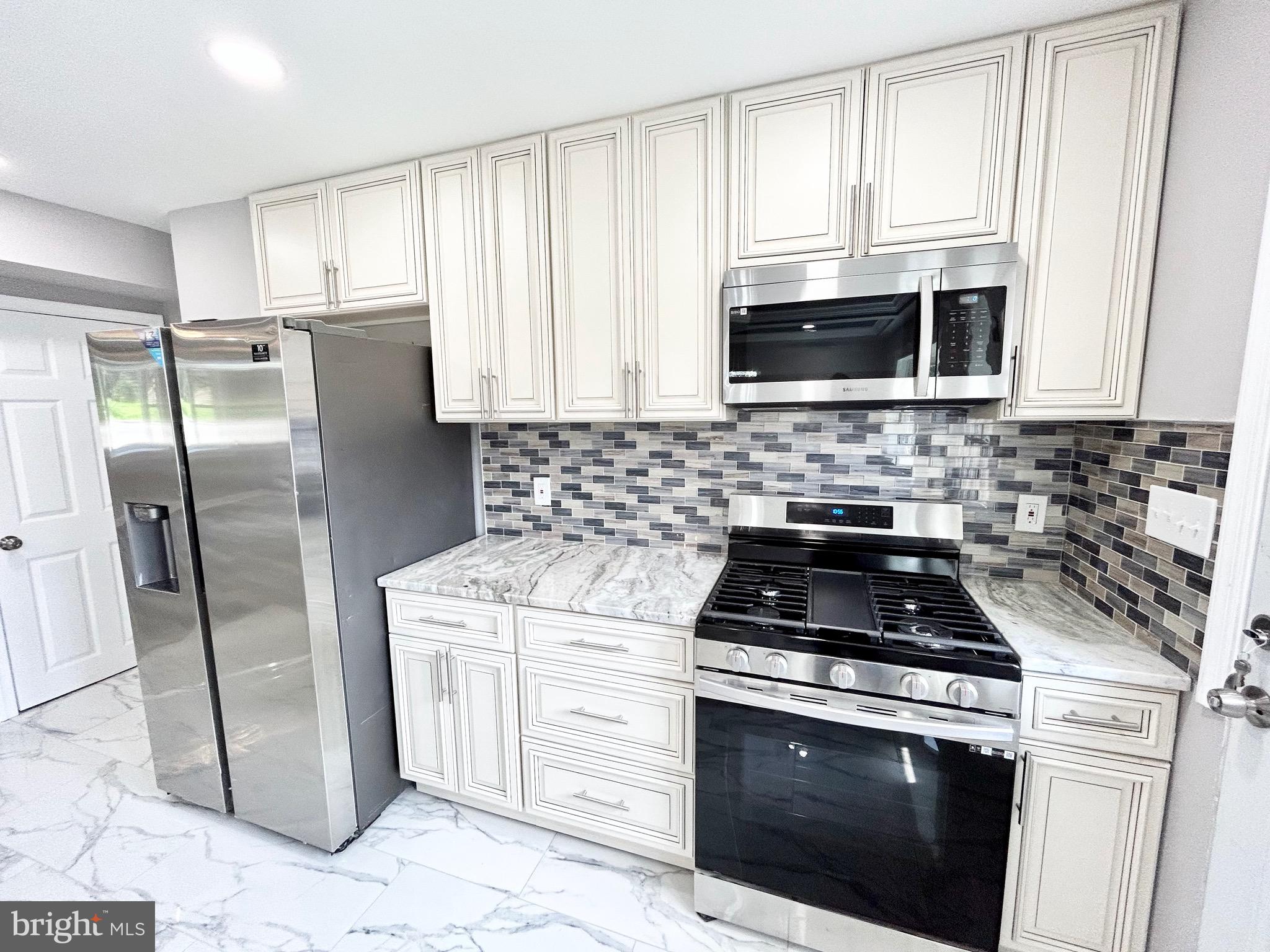 PERRING LOCH - Residential