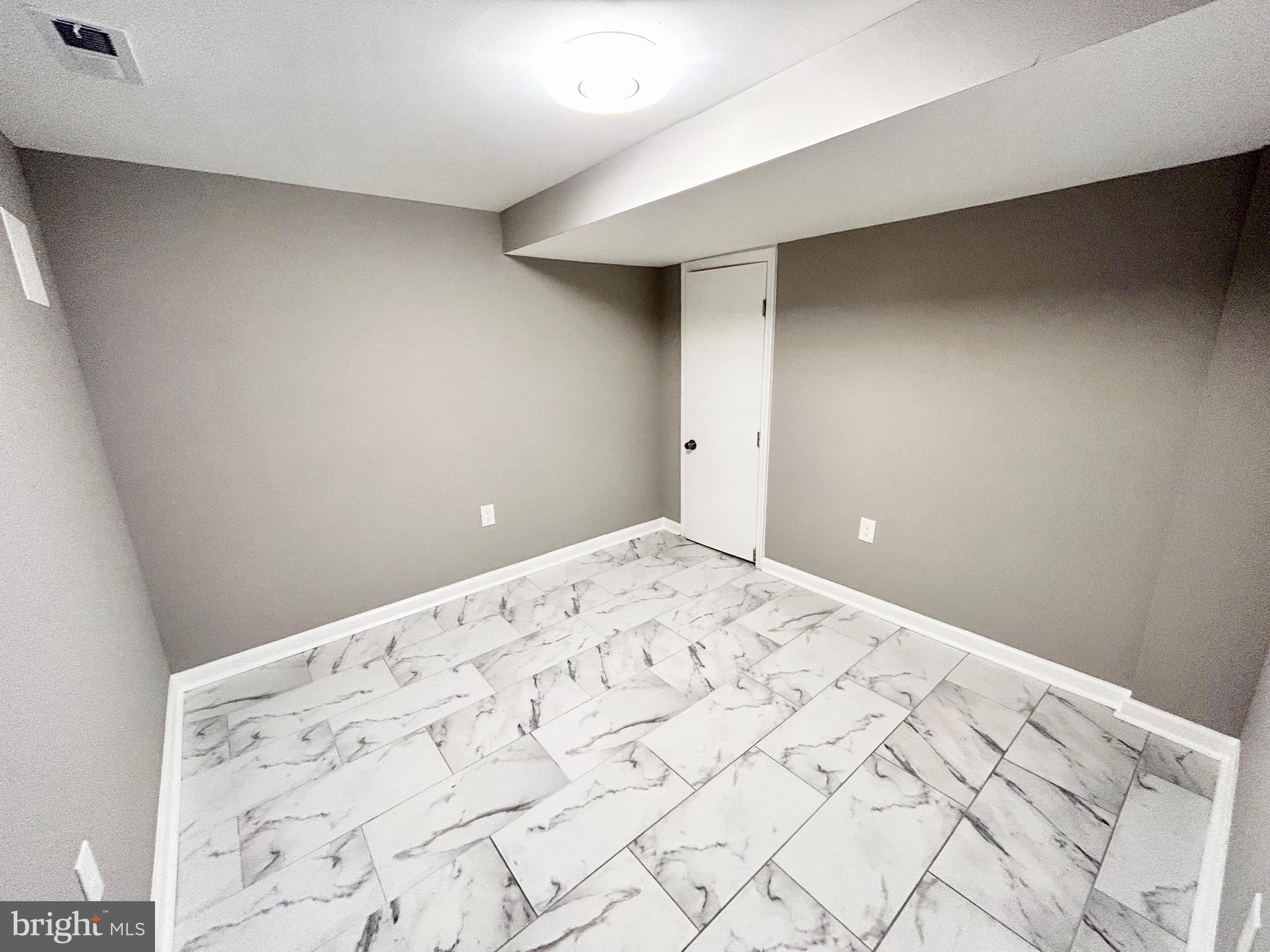 PERRING LOCH - Residential