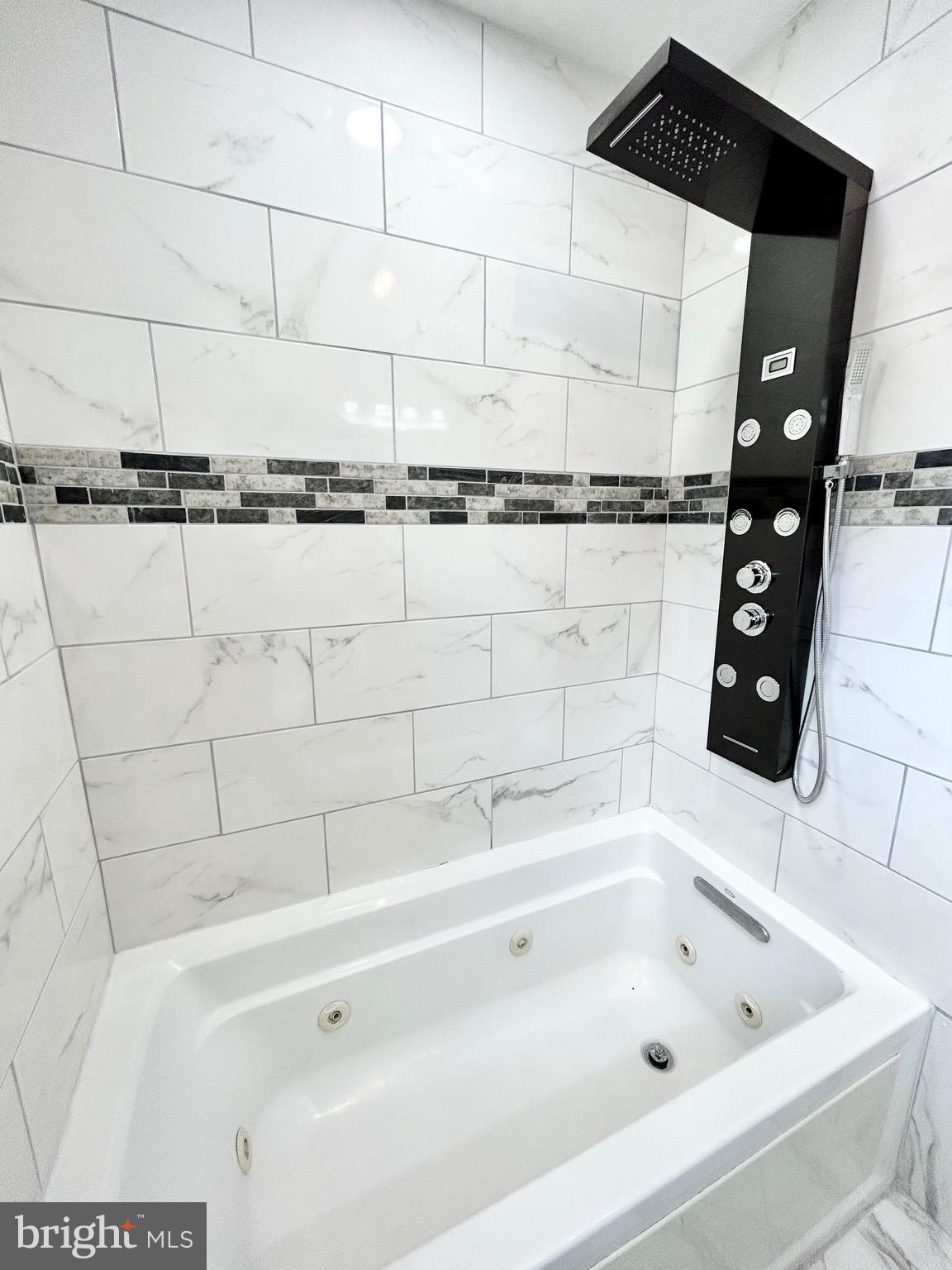 PERRING LOCH - Residential