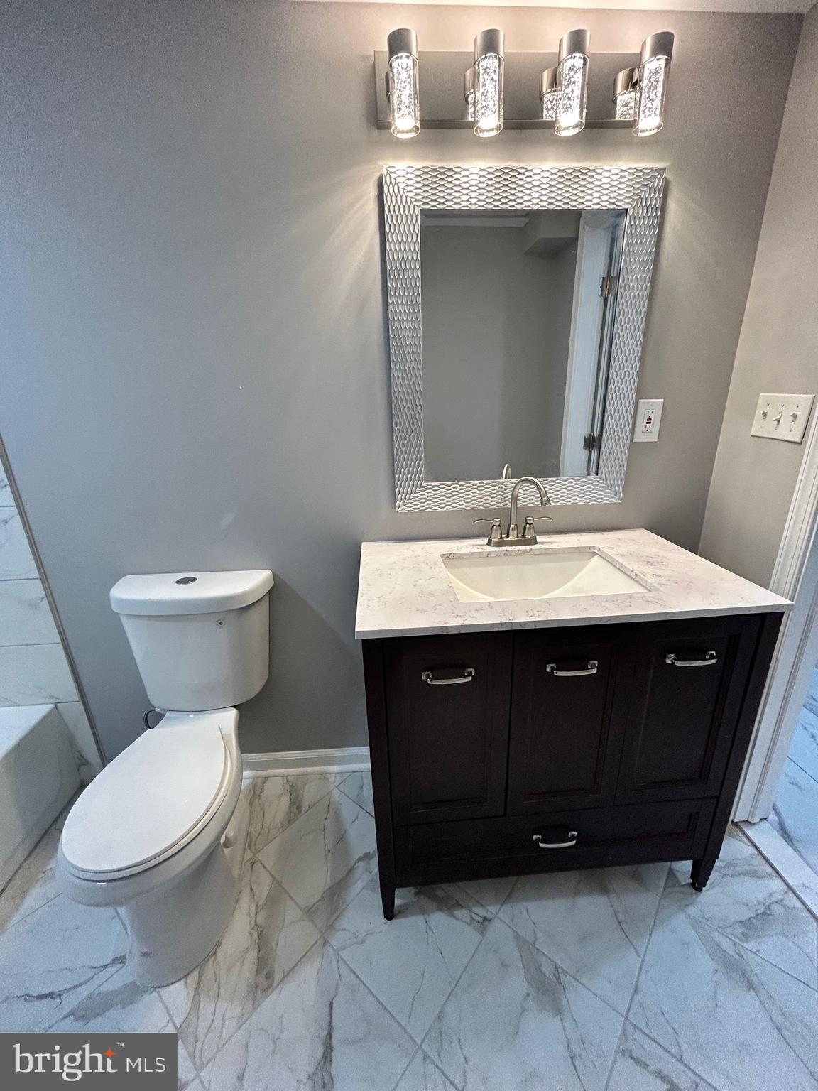 PERRING LOCH - Residential