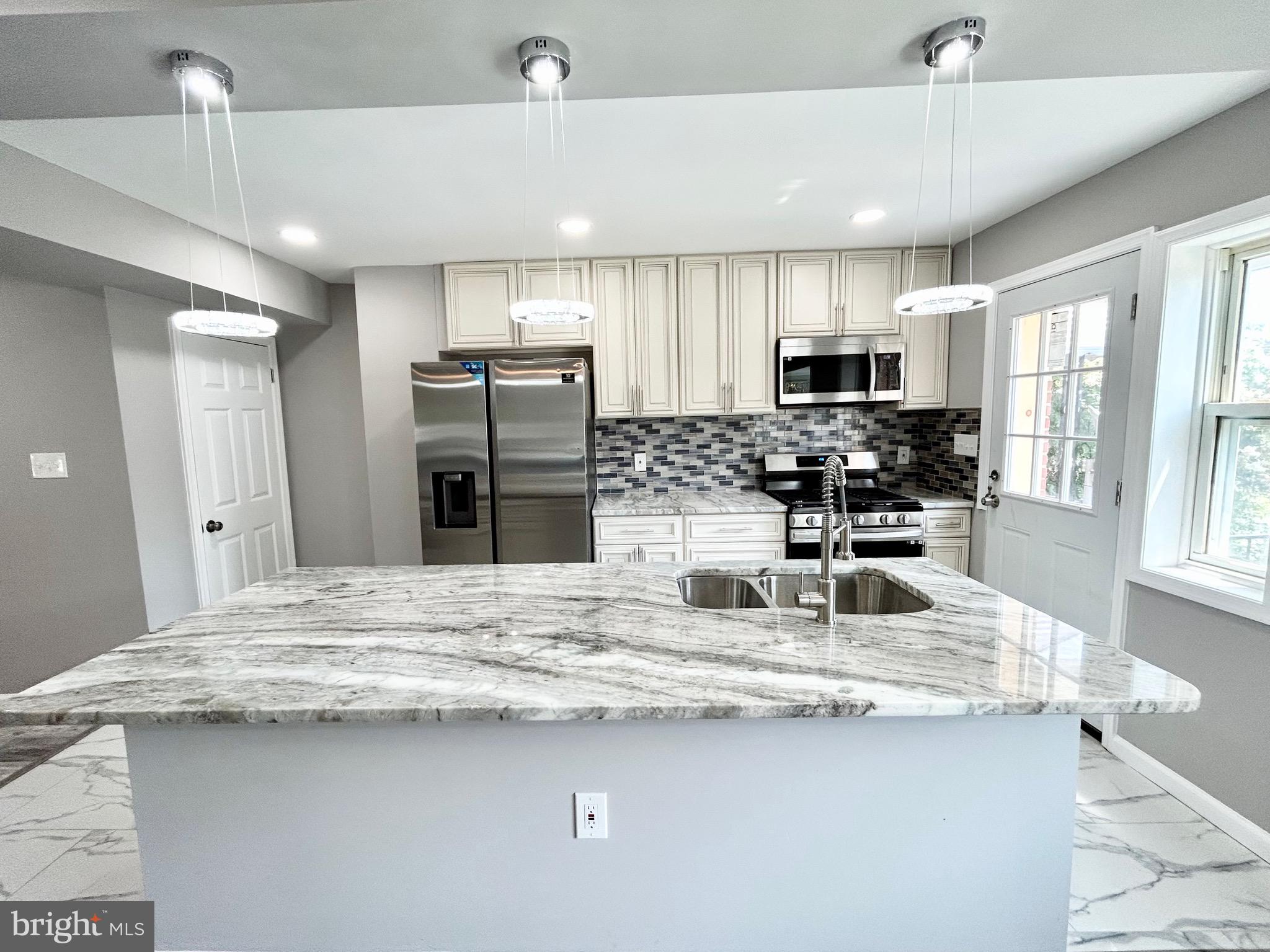 PERRING LOCH - Residential