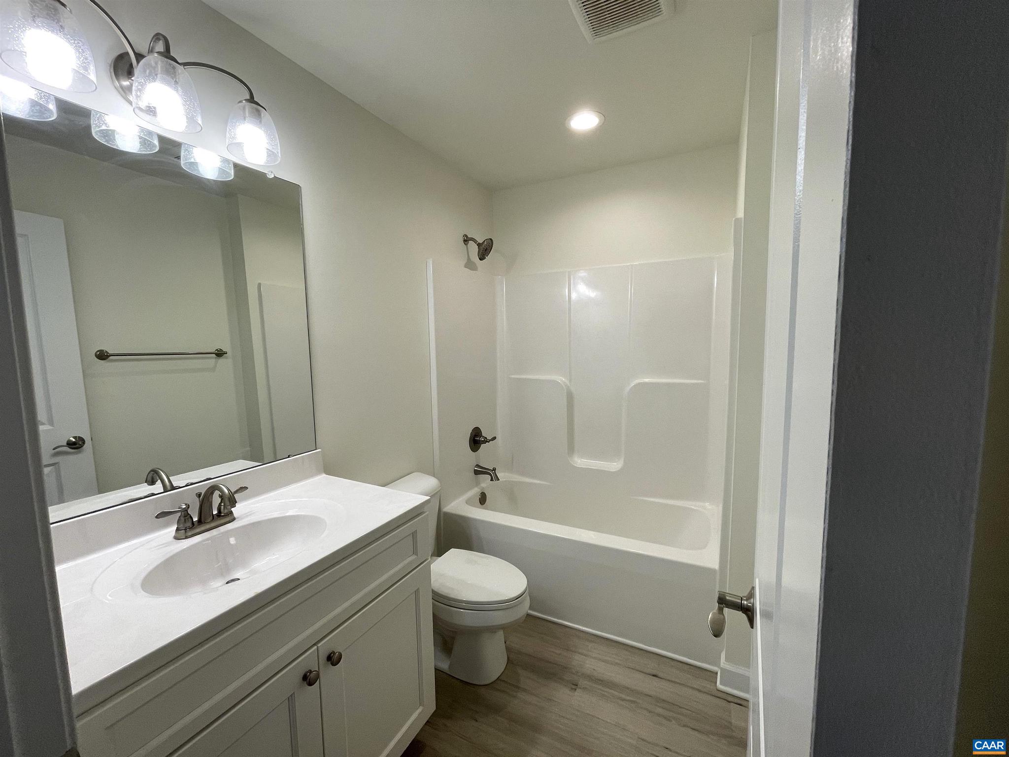 TWO RIVERS - Residential