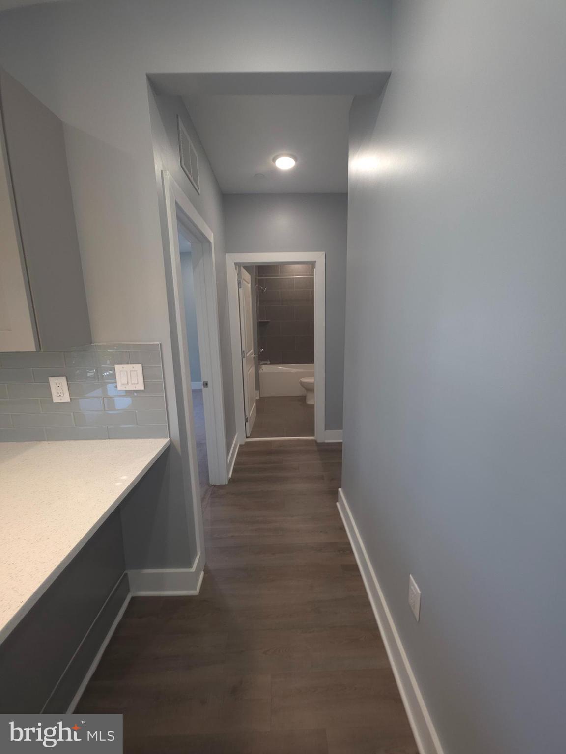 MANTUA - Residential Lease