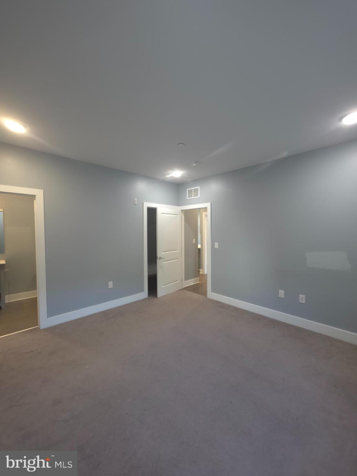 MANTUA - Residential Lease