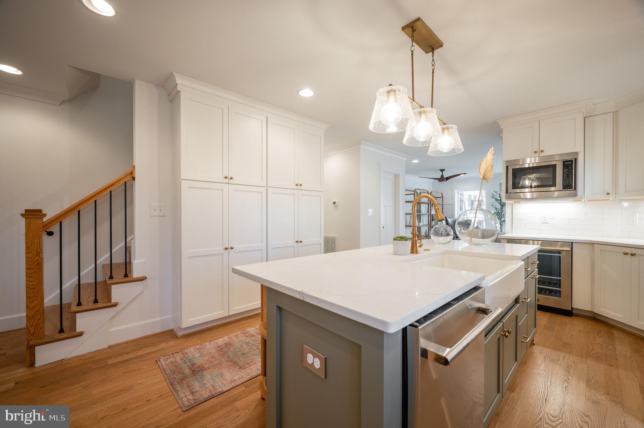 BEVERLY HILLS - Residential