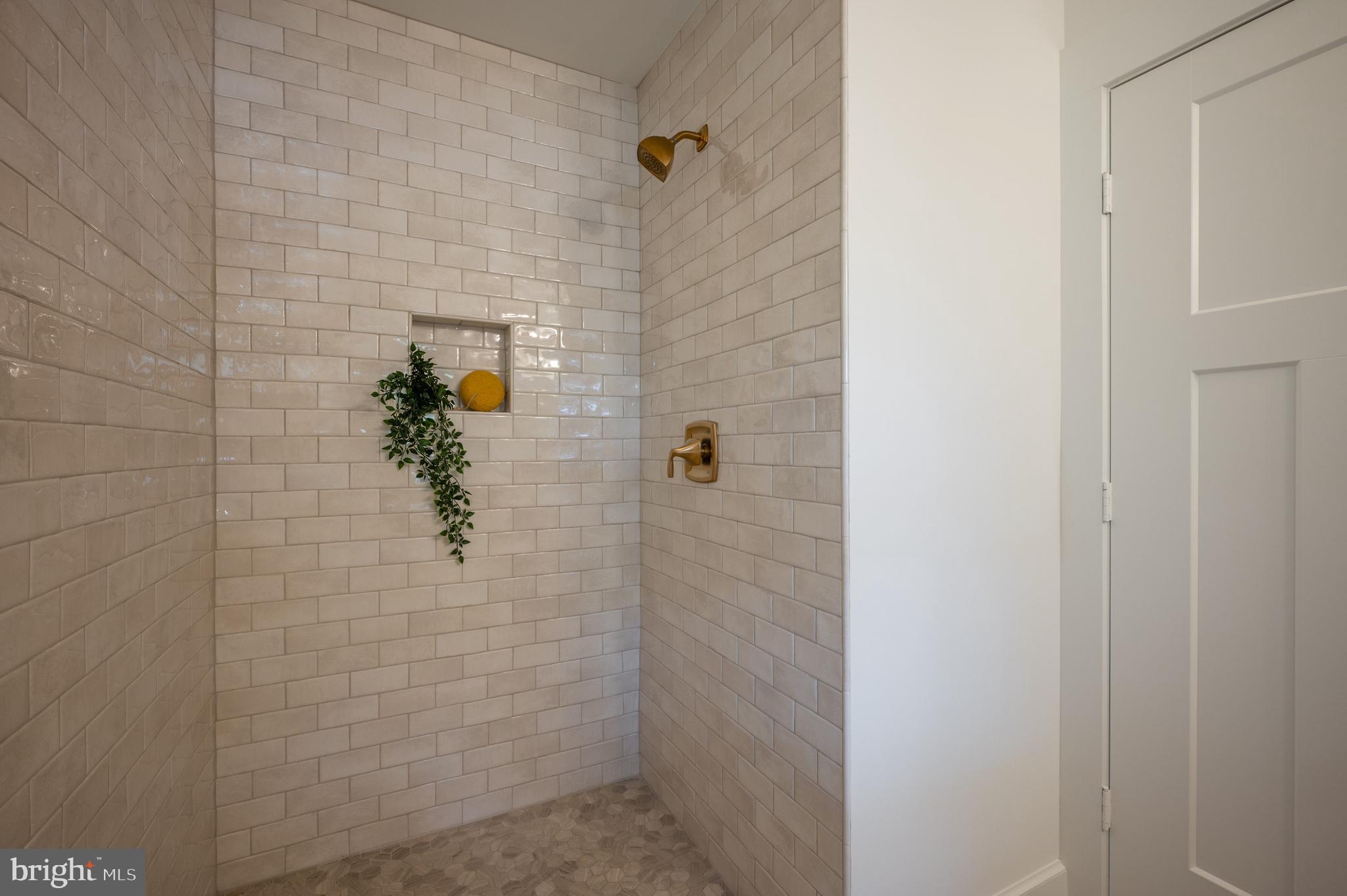 BEVERLY HILLS - Residential