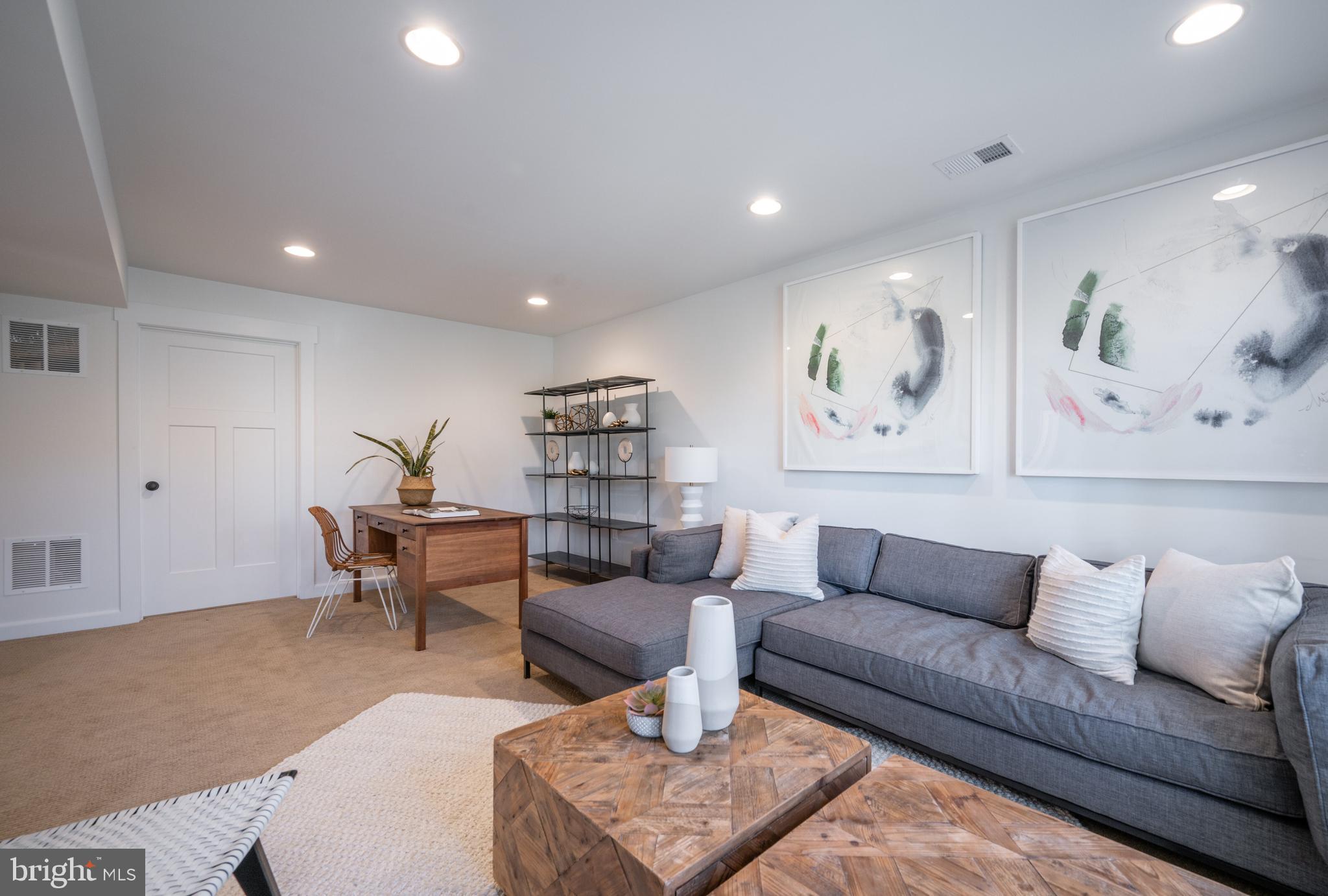 BEVERLY HILLS - Residential