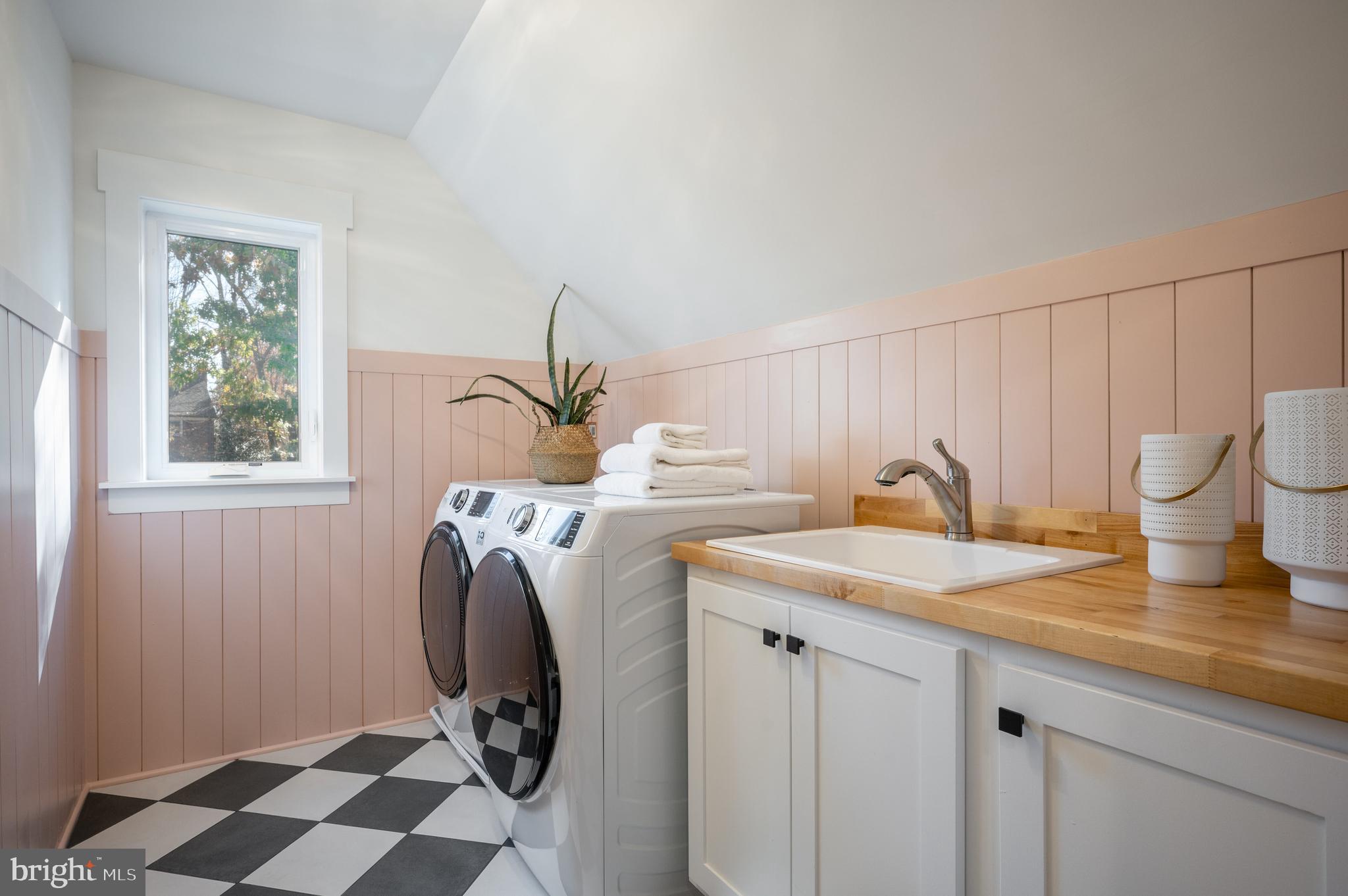 BEVERLY HILLS - Residential