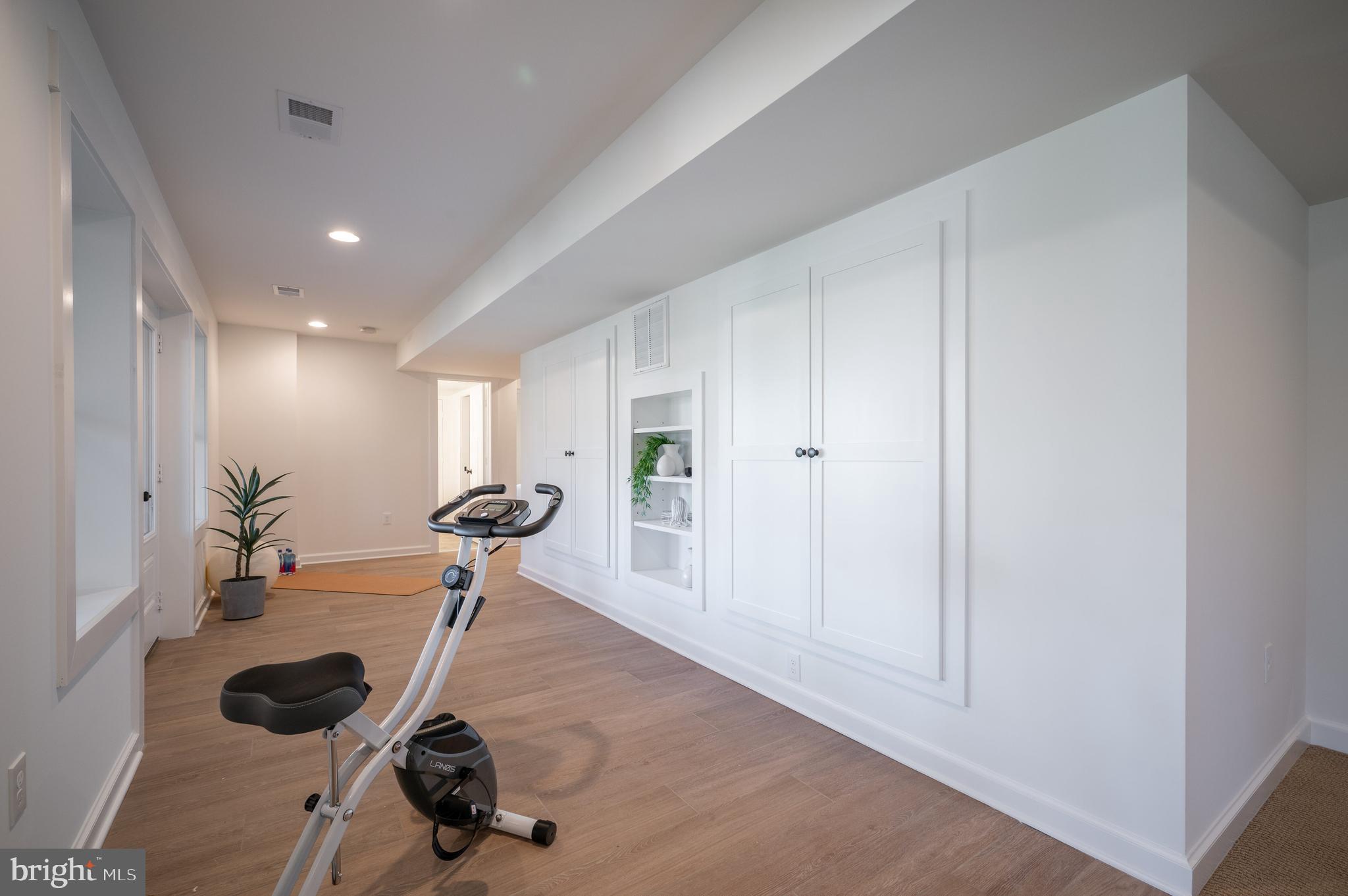 BEVERLY HILLS - Residential