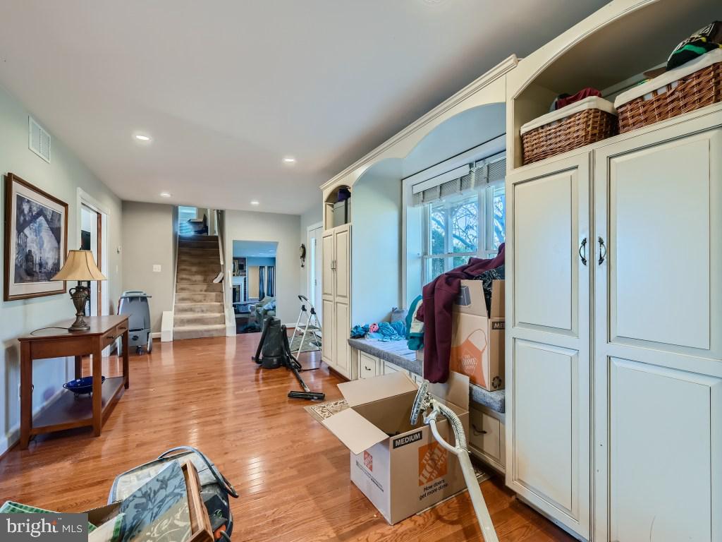 FRIENDSHIP MANOR - Residential