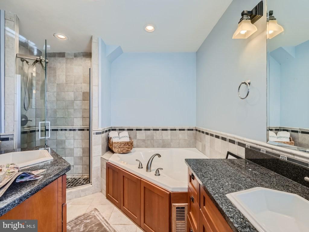 FRIENDSHIP MANOR - Residential