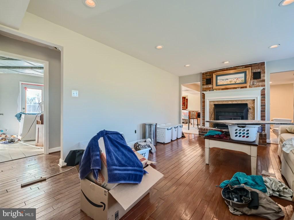 FRIENDSHIP MANOR - Residential