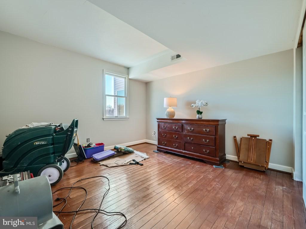 FRIENDSHIP MANOR - Residential