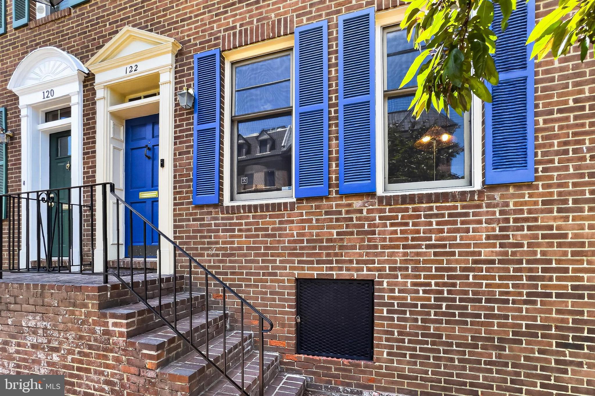 122 N WEST STREET
