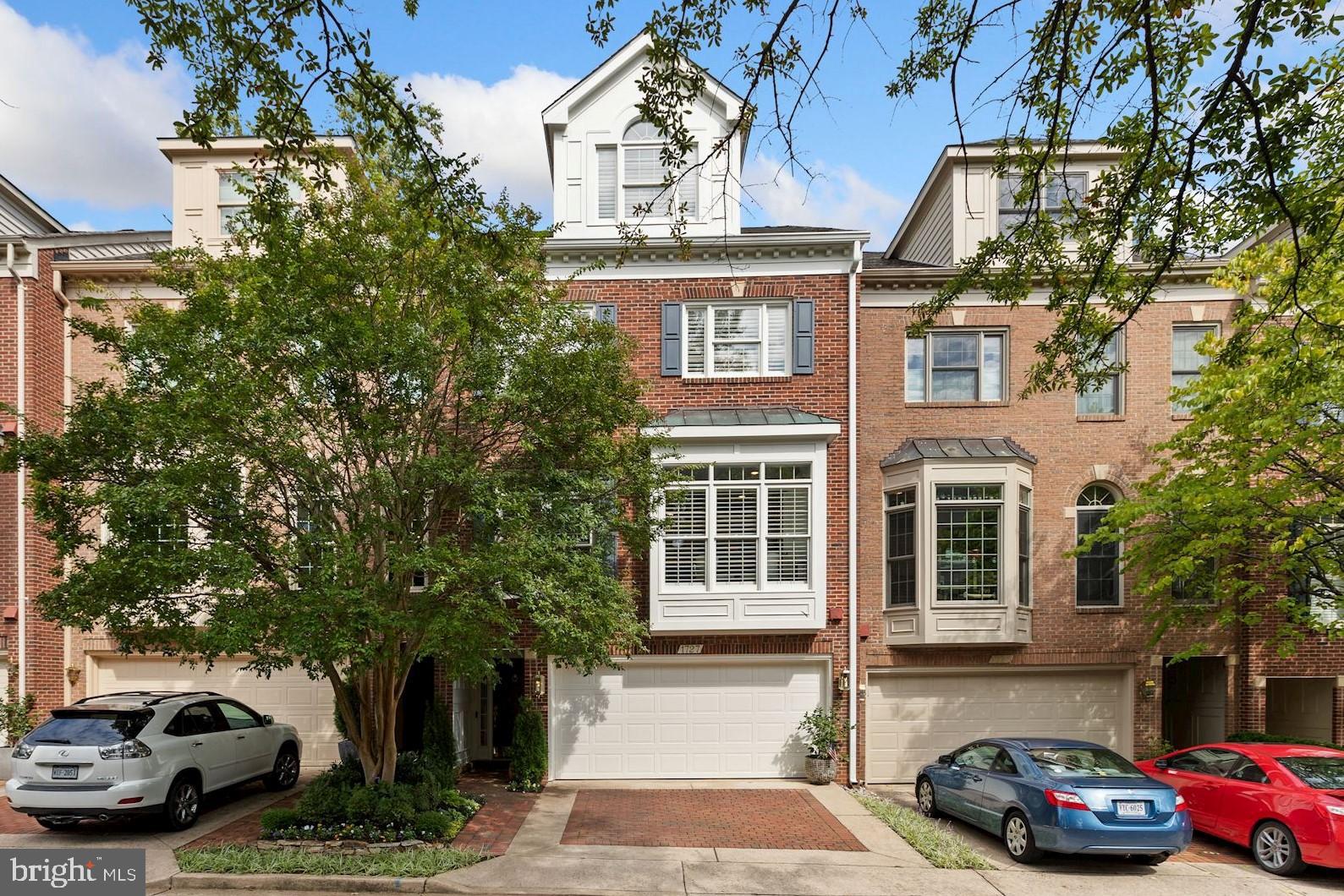 PALISADES PARK - Residential