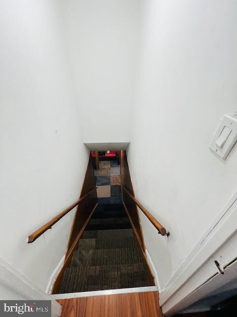 HOLLY MANOR - Residential