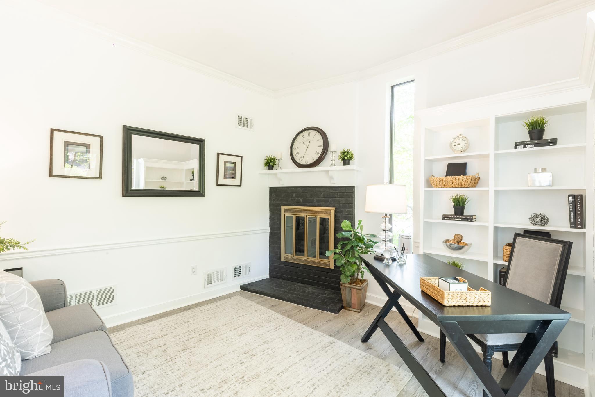 OAK KNOLL - Residential