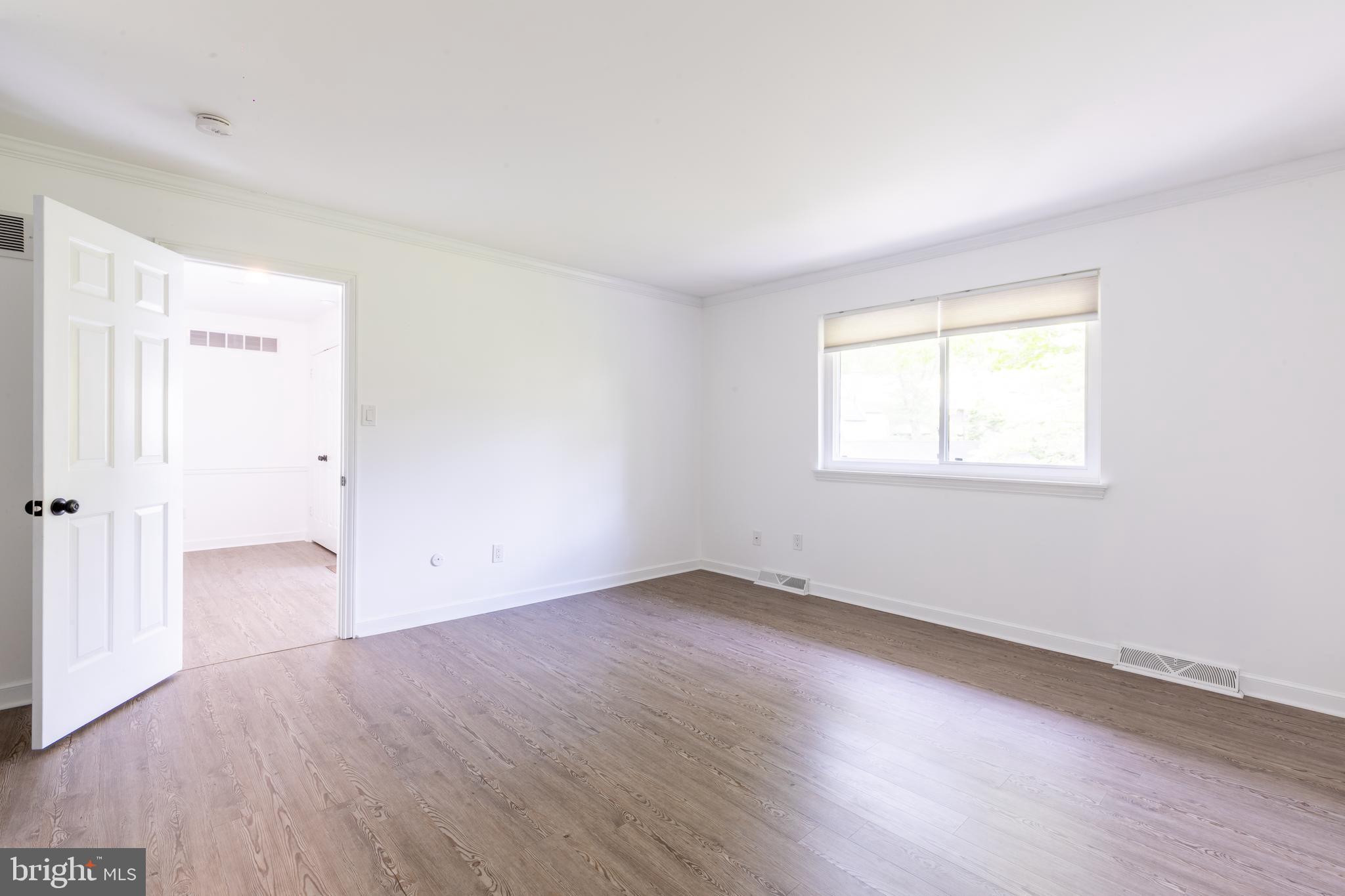 OAK KNOLL - Residential