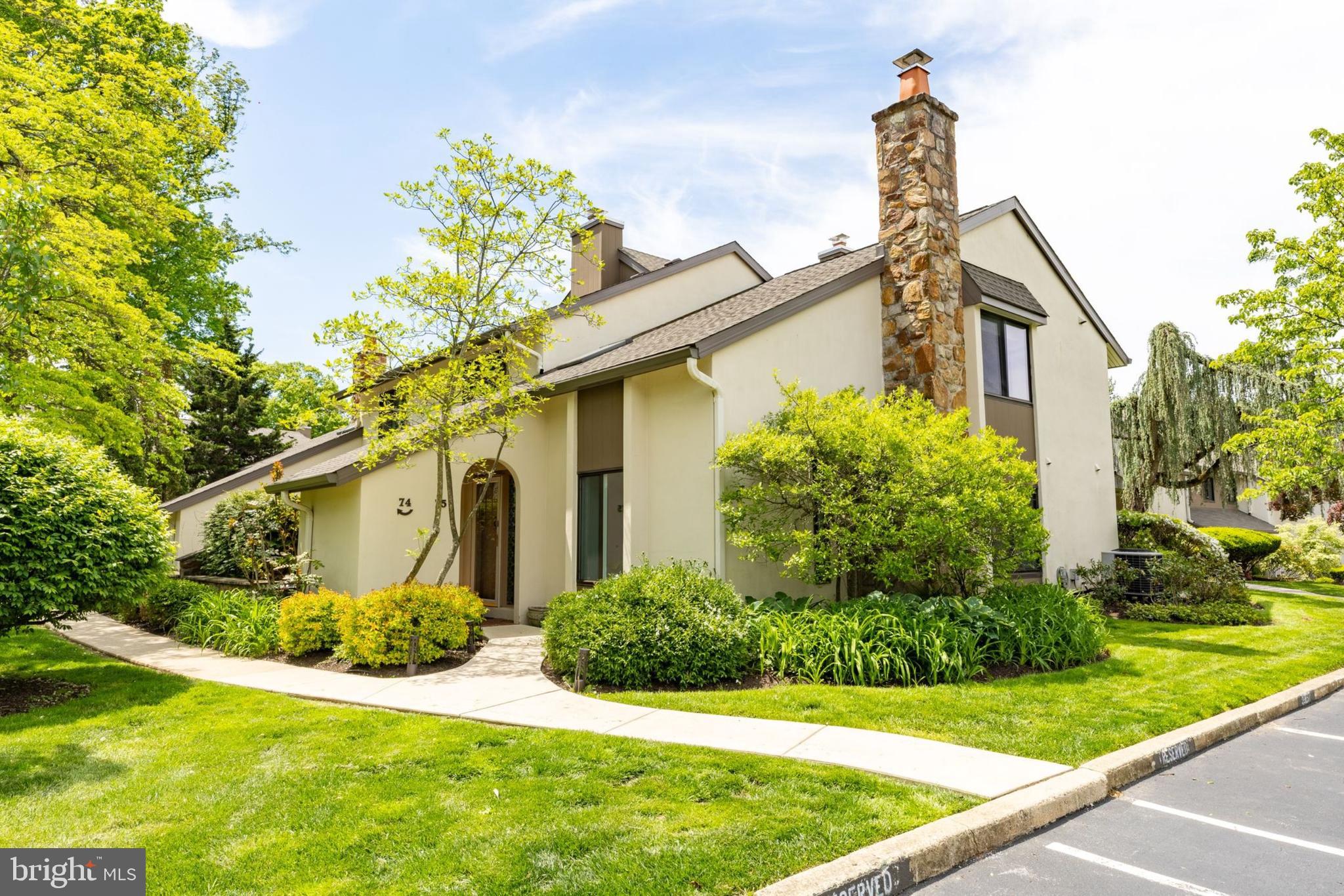 OAK KNOLL - Residential