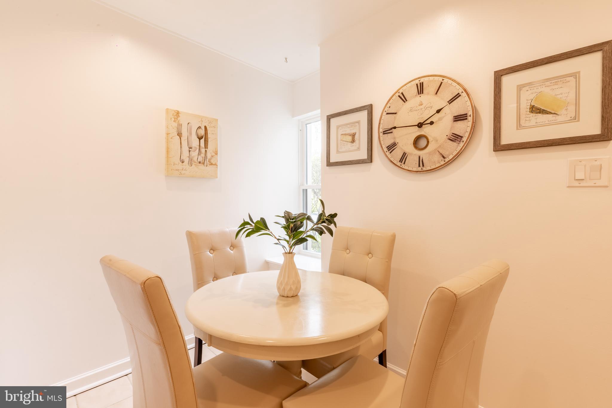 OAK KNOLL - Residential