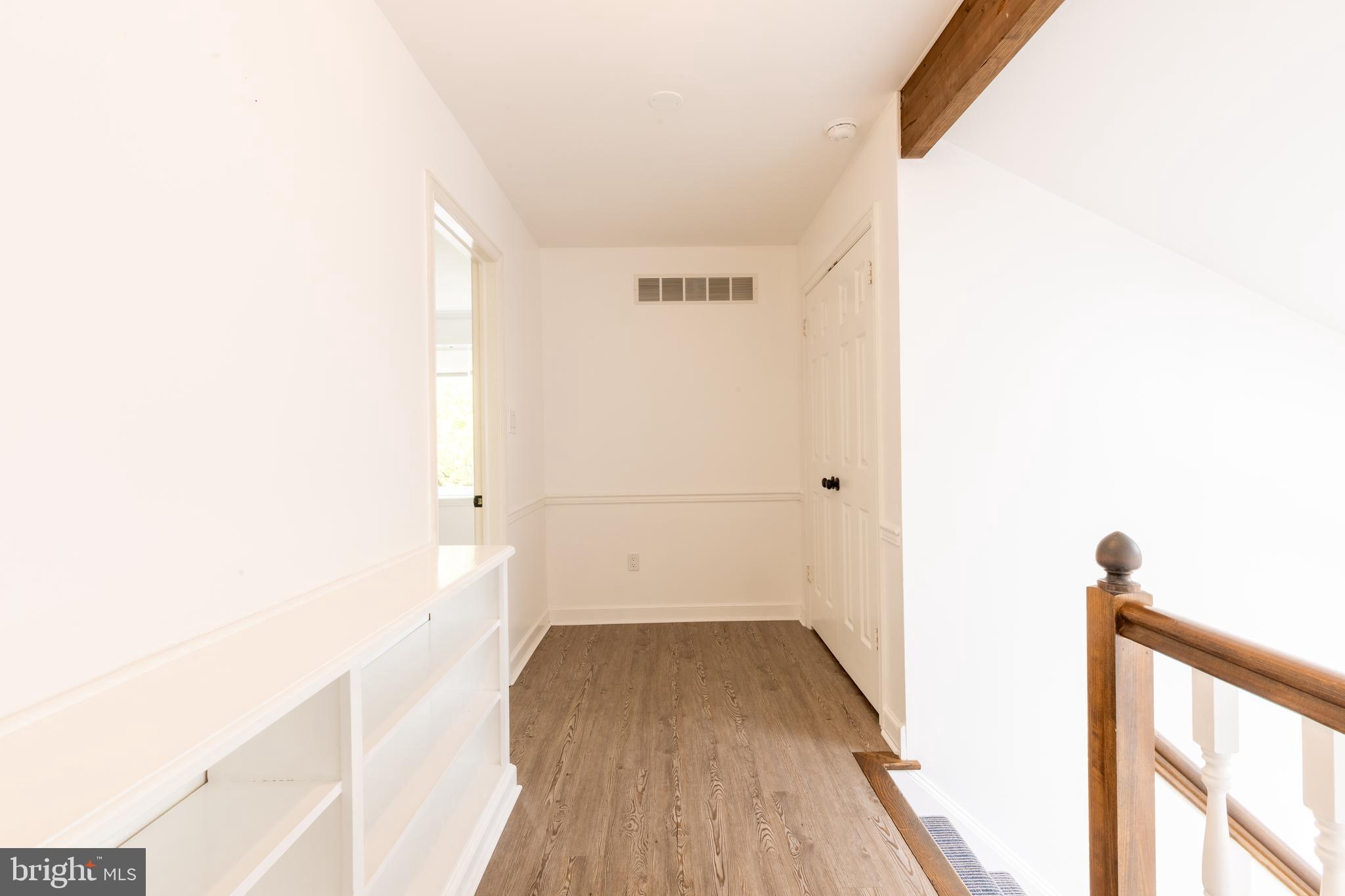 OAK KNOLL - Residential