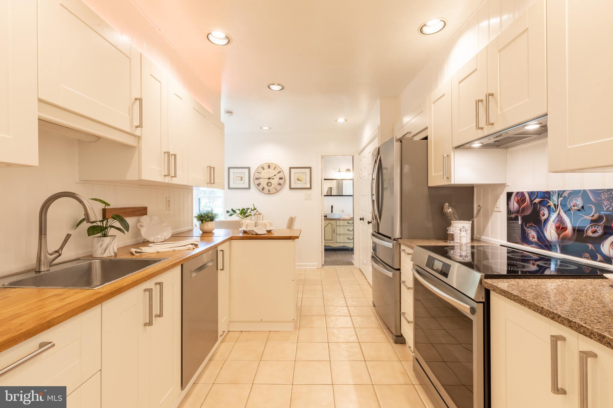 OAK KNOLL - Residential